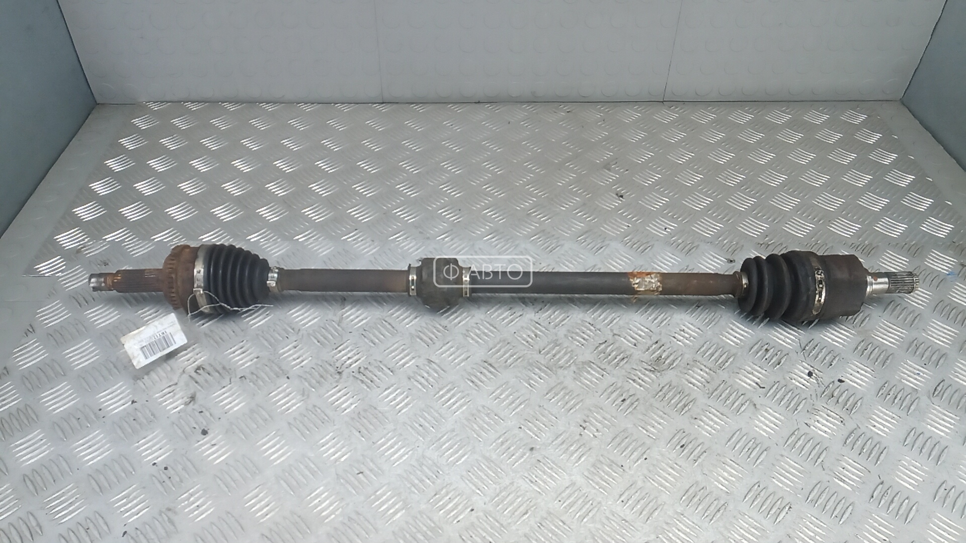 Привод передний правый