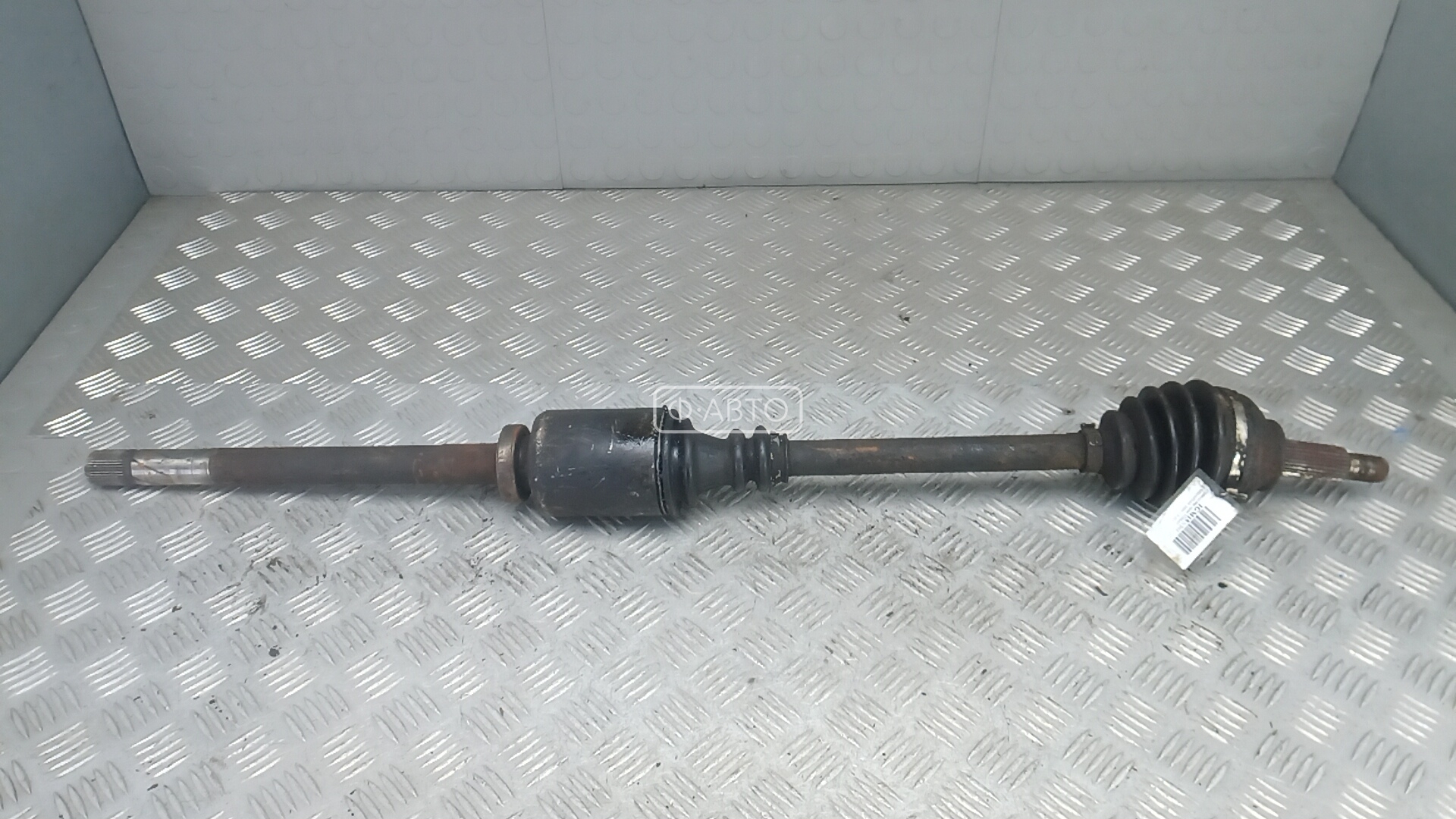 Привод передний правый