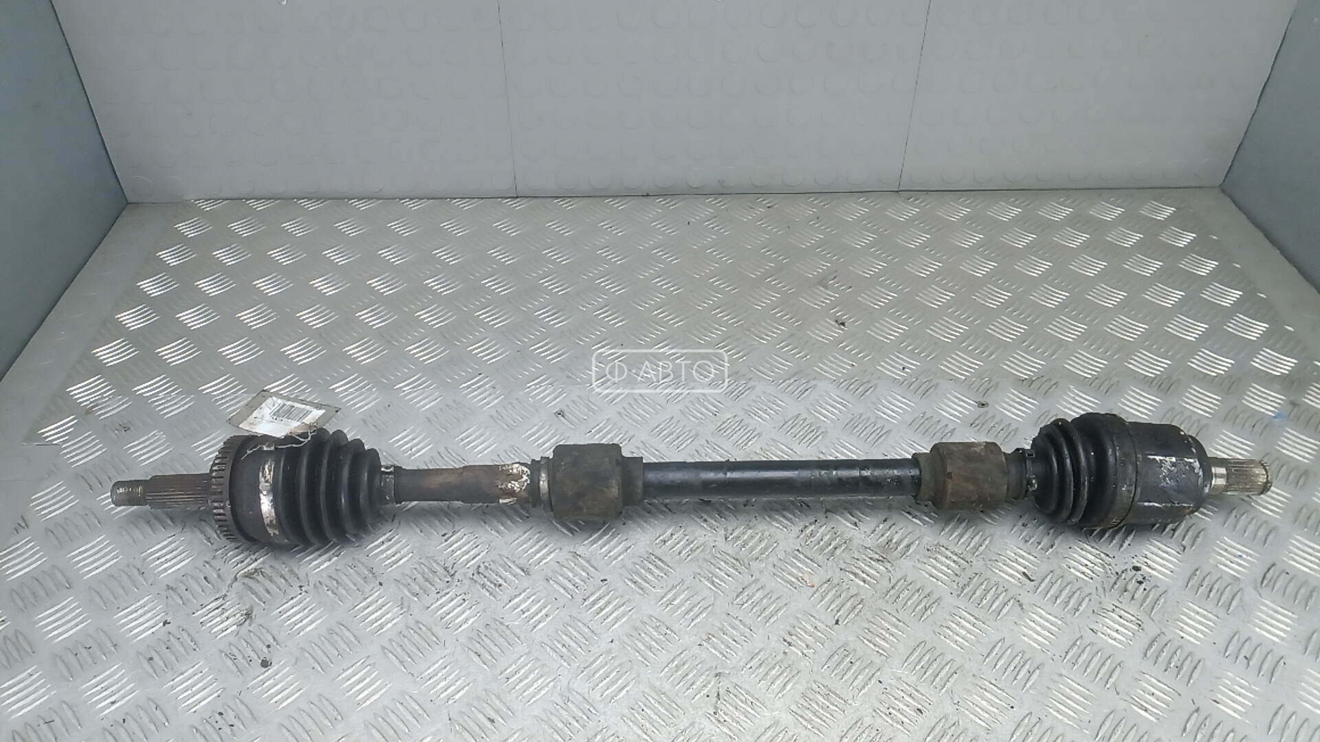 Привод передний правый