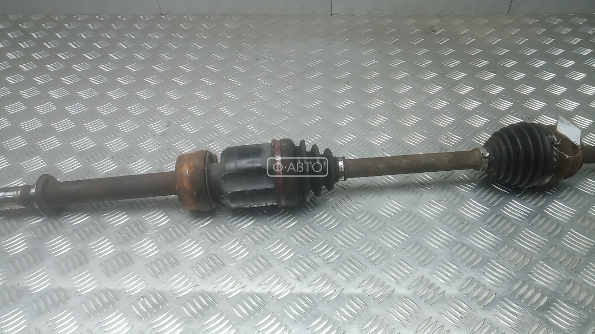 Привод передний правый