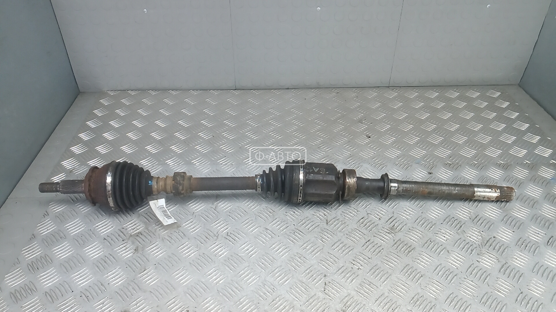 Привод передний правый