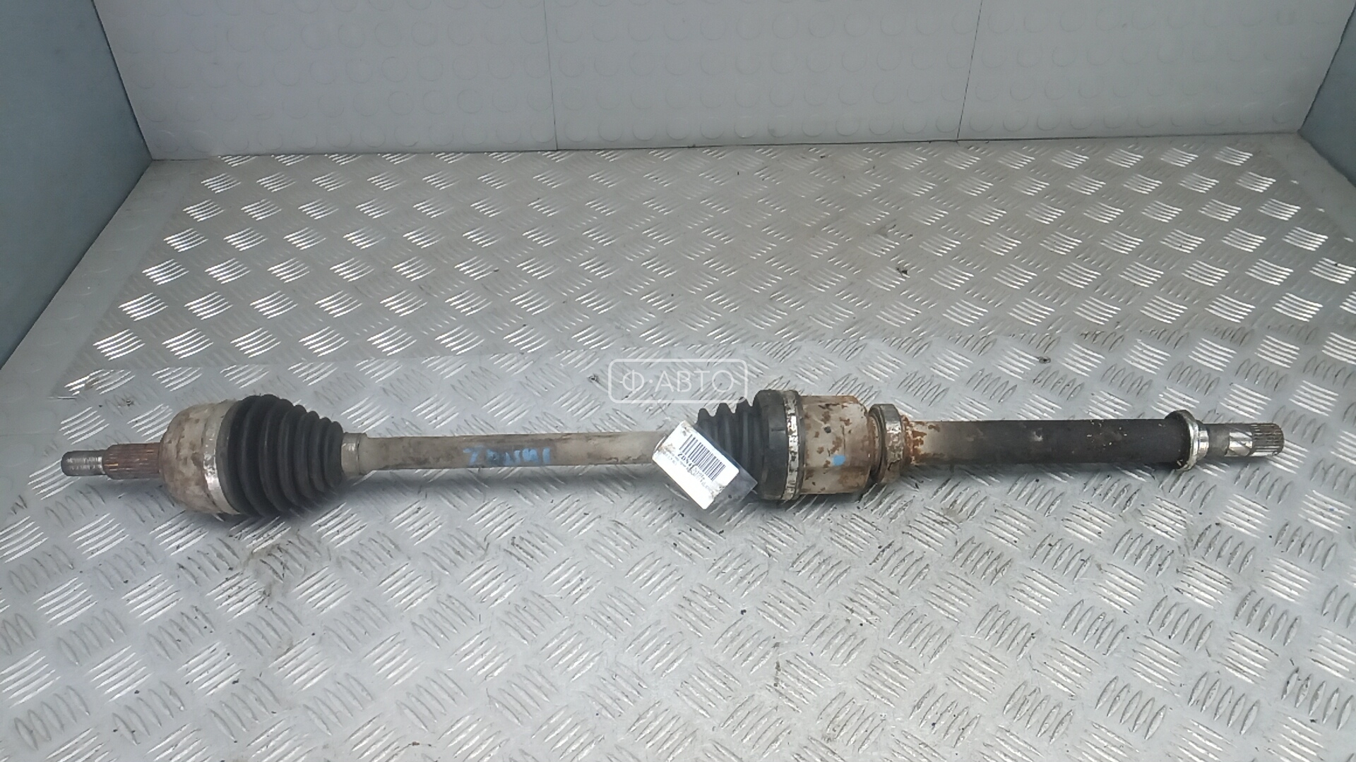 Привод передний правый