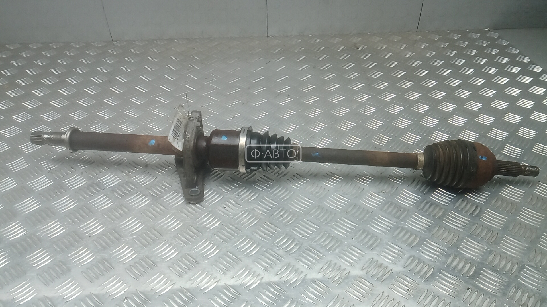 Привод передний правый