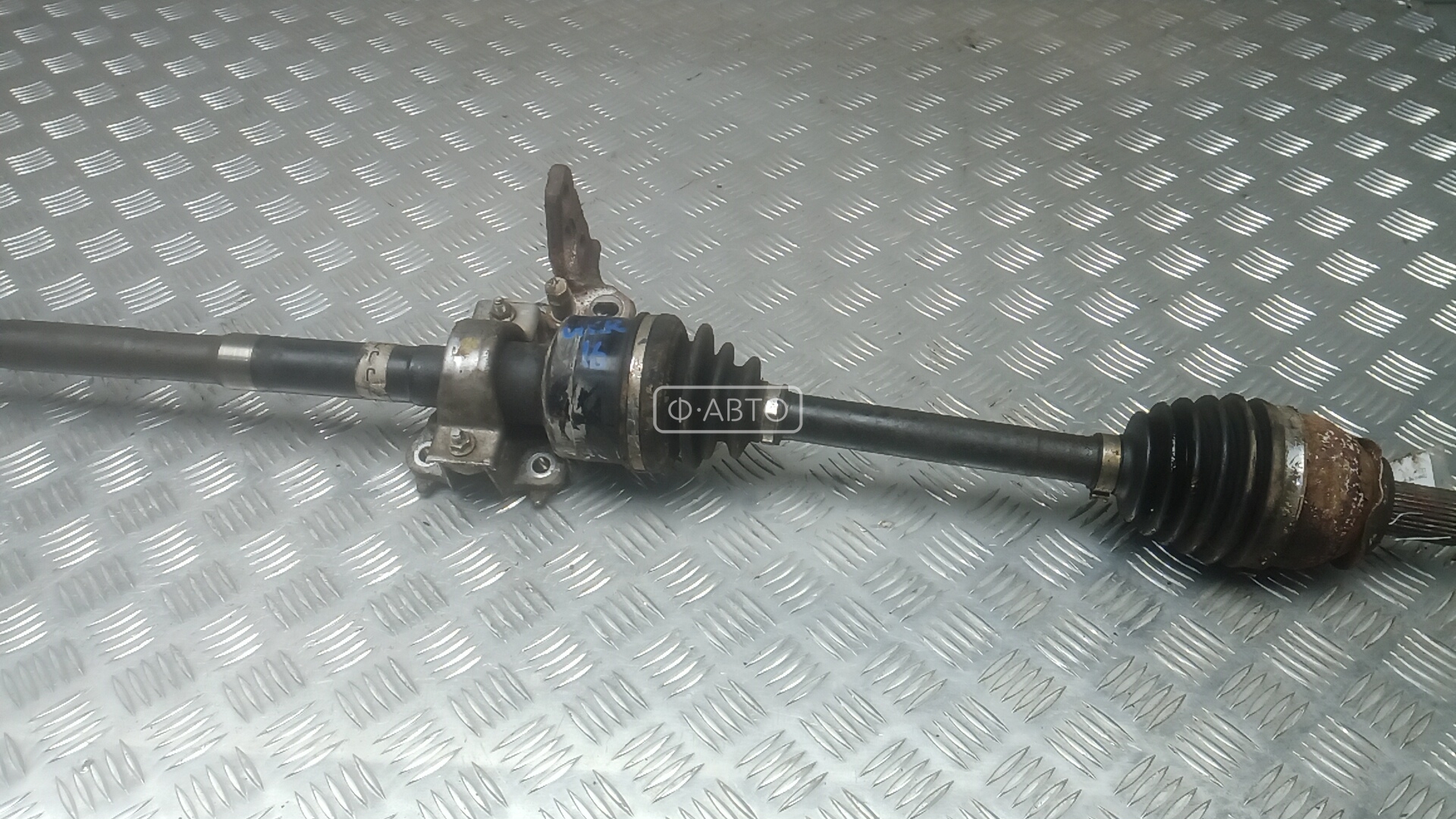 Привод передний правый