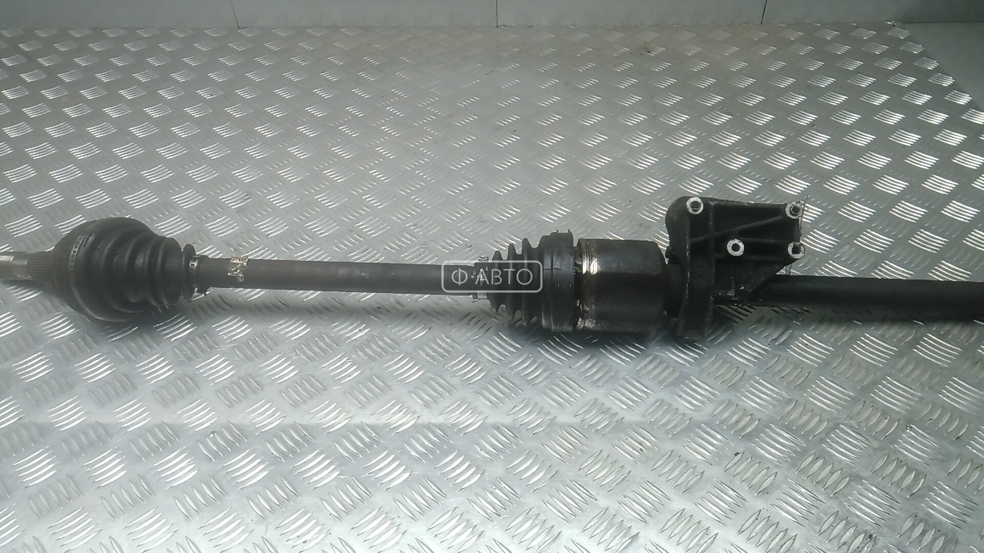 Привод передний правый