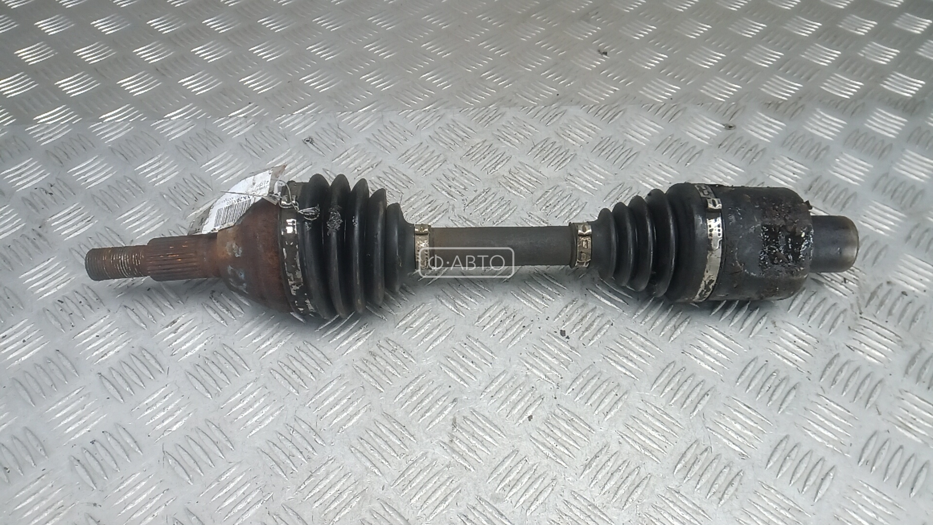 Привод передний правый