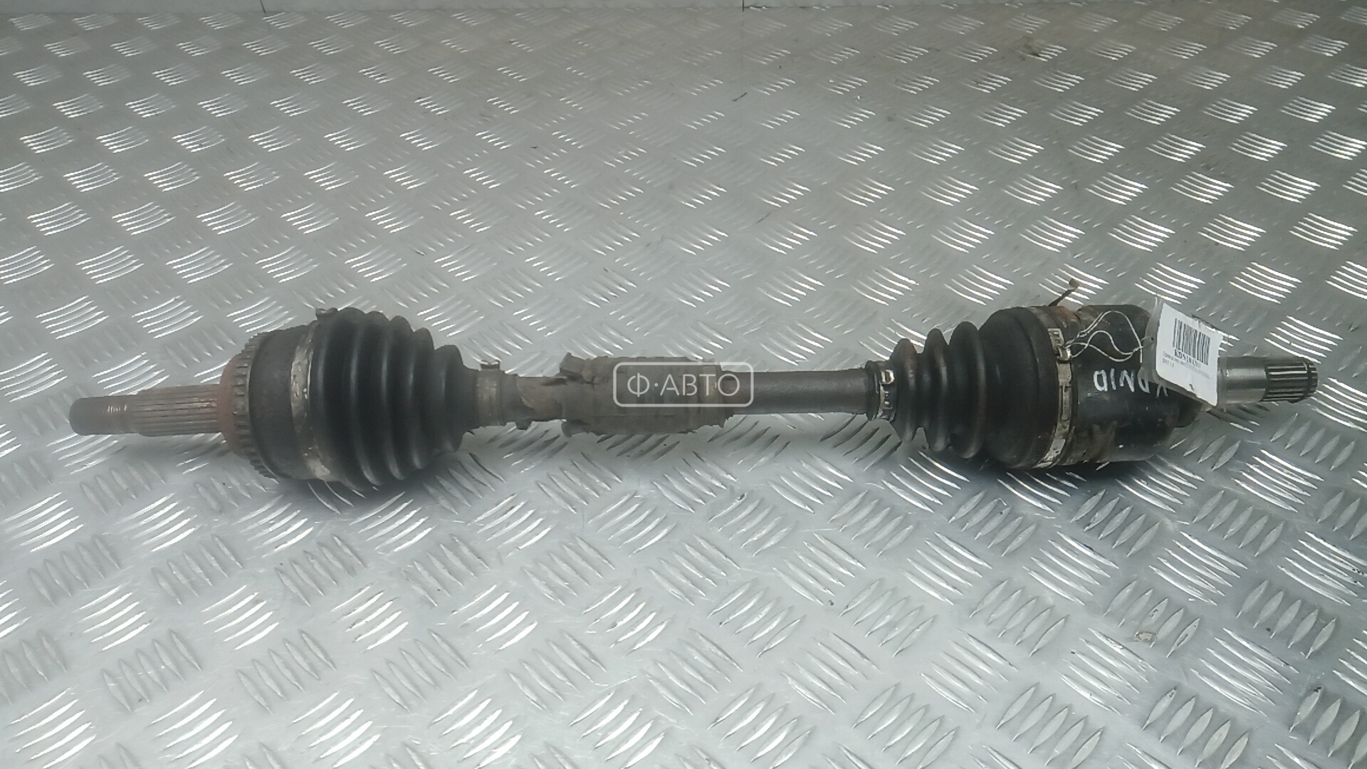 Привод передний левый