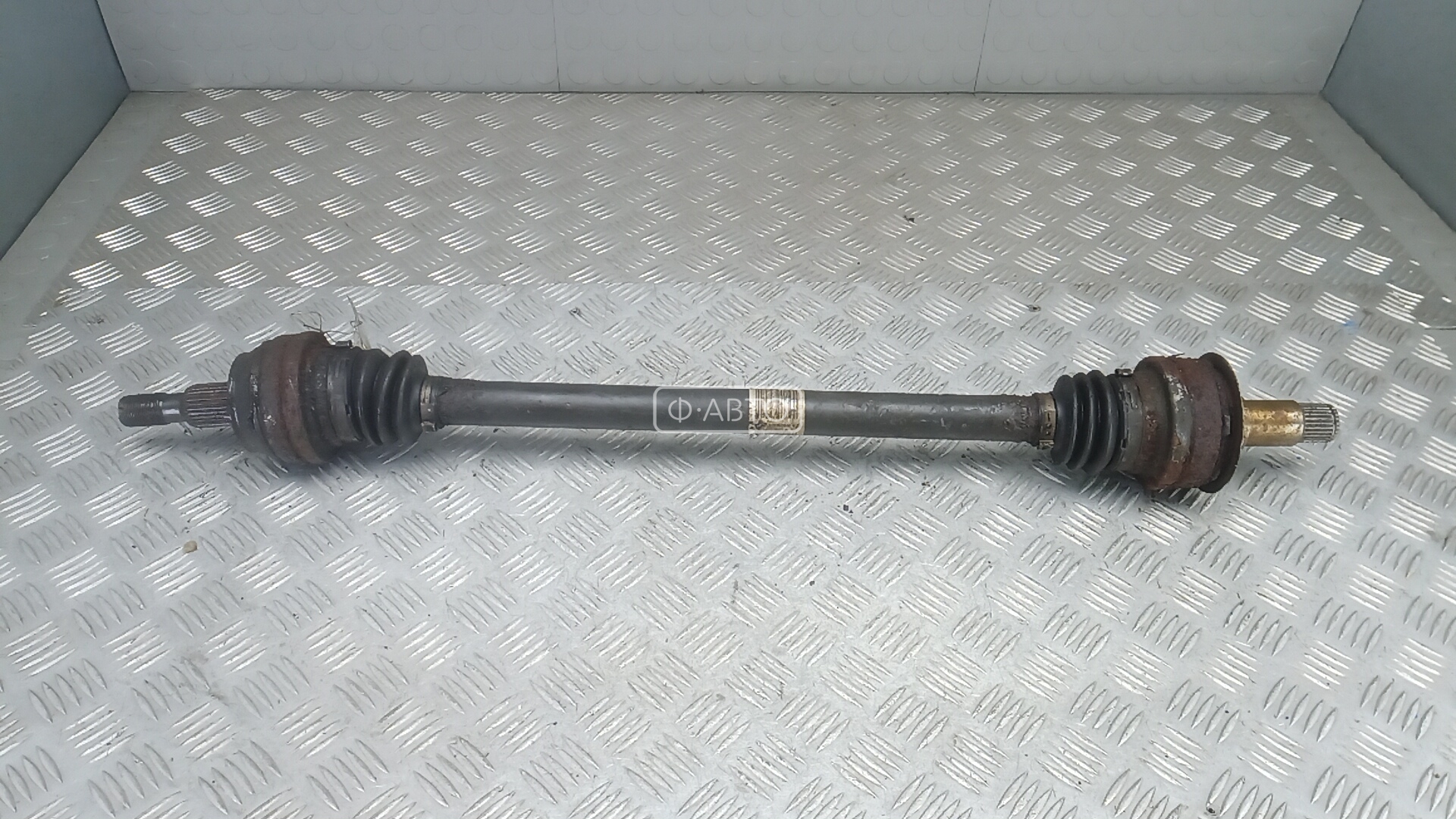 Привод задний правый