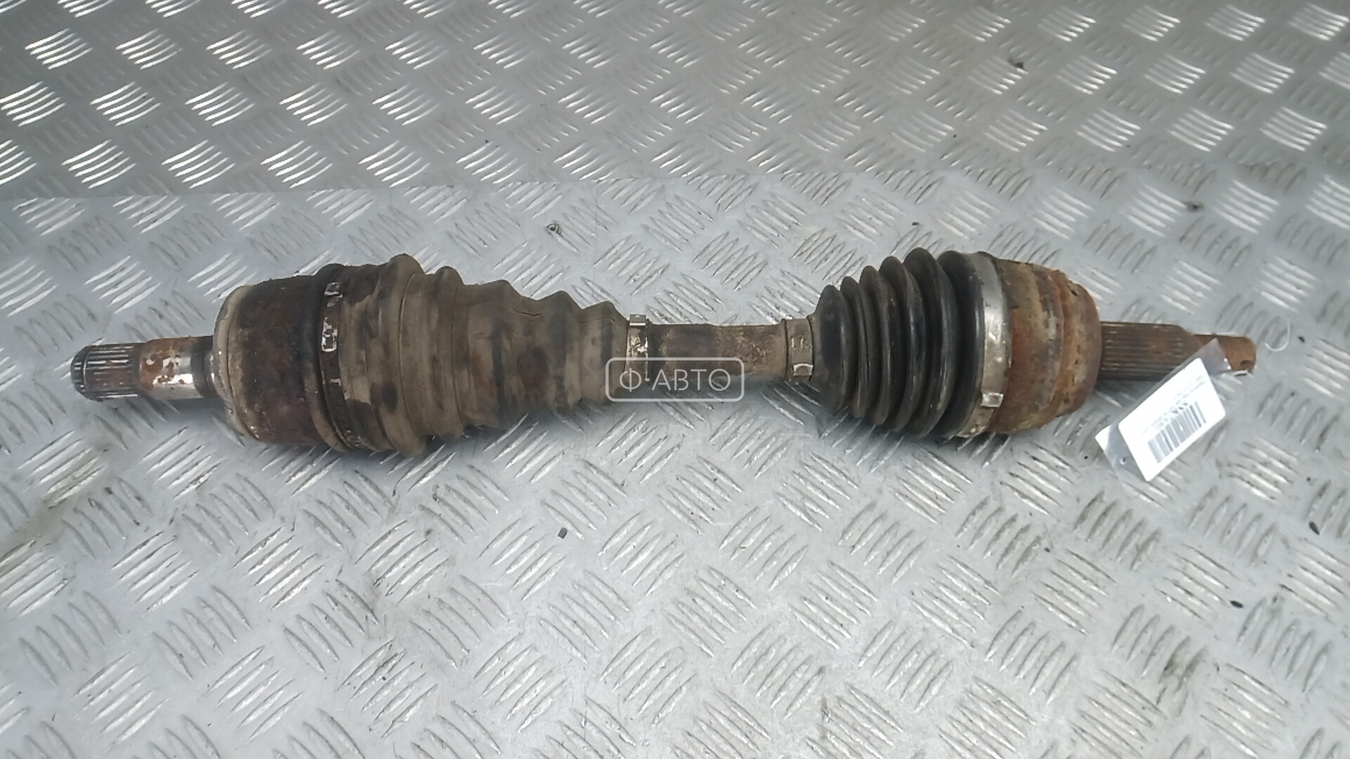 Привод передний левый