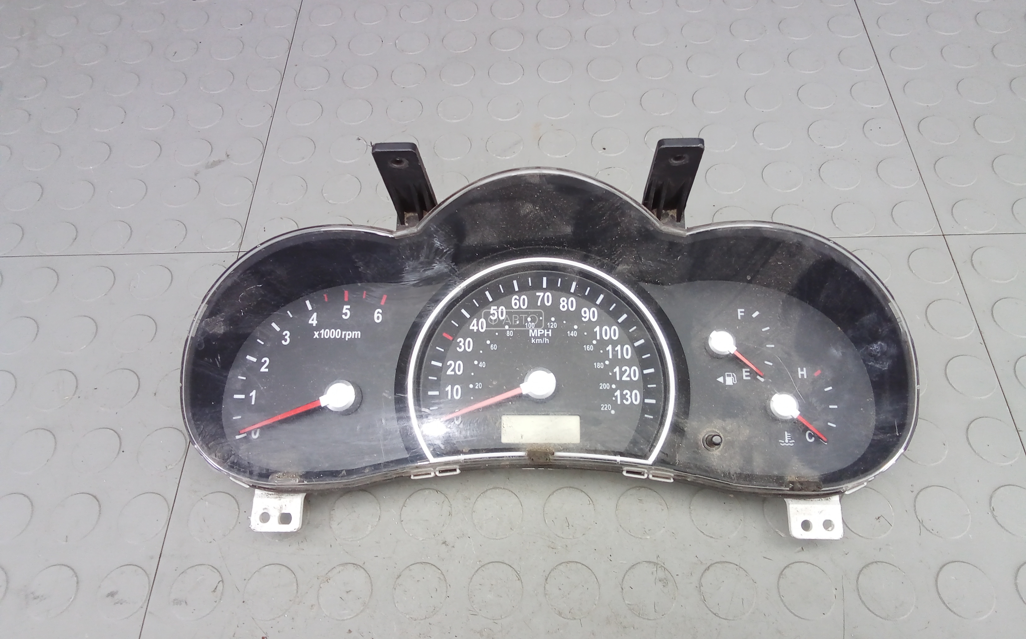 Щиток приборов