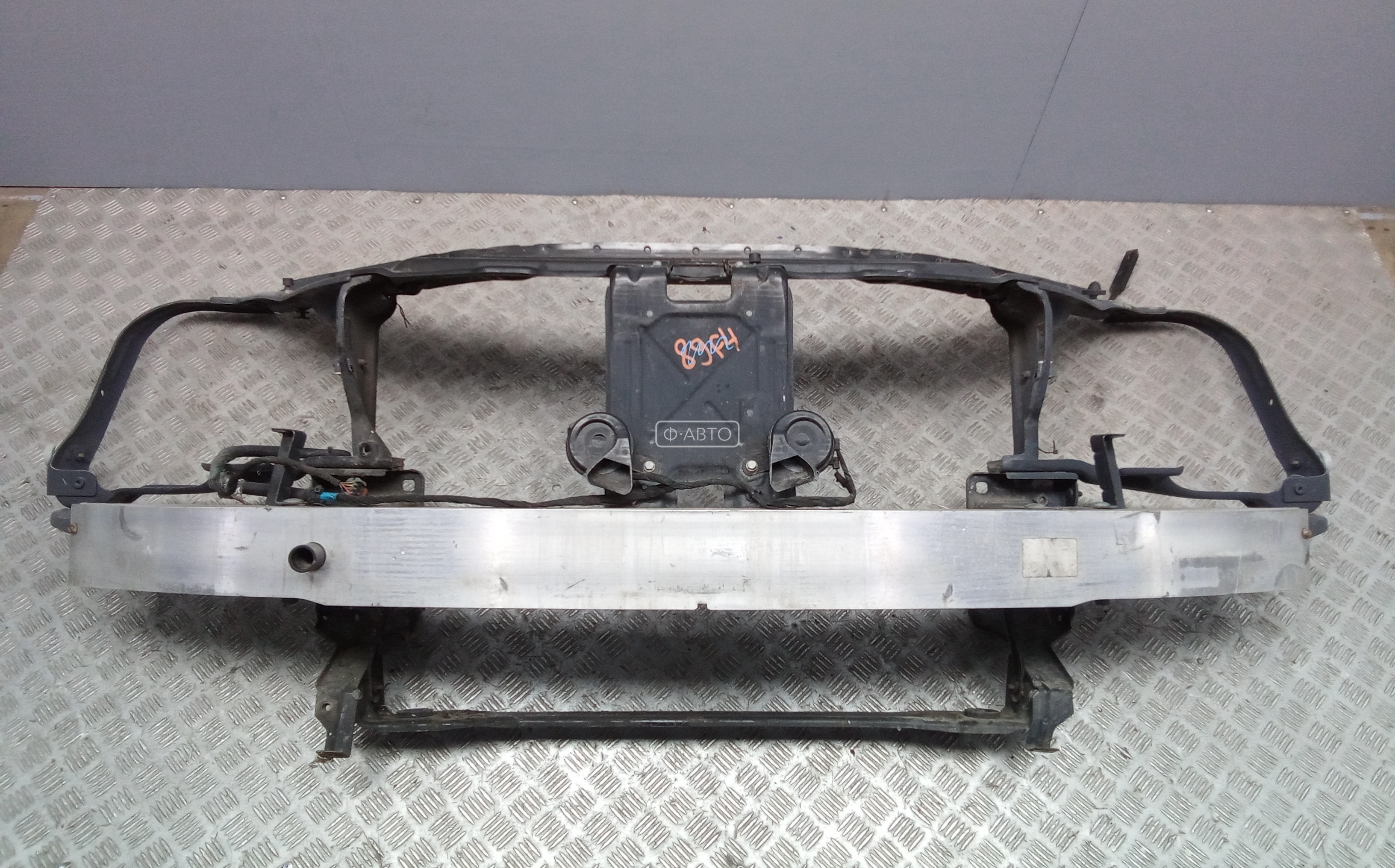 Передняя панель крепления облицовки (телевизор)