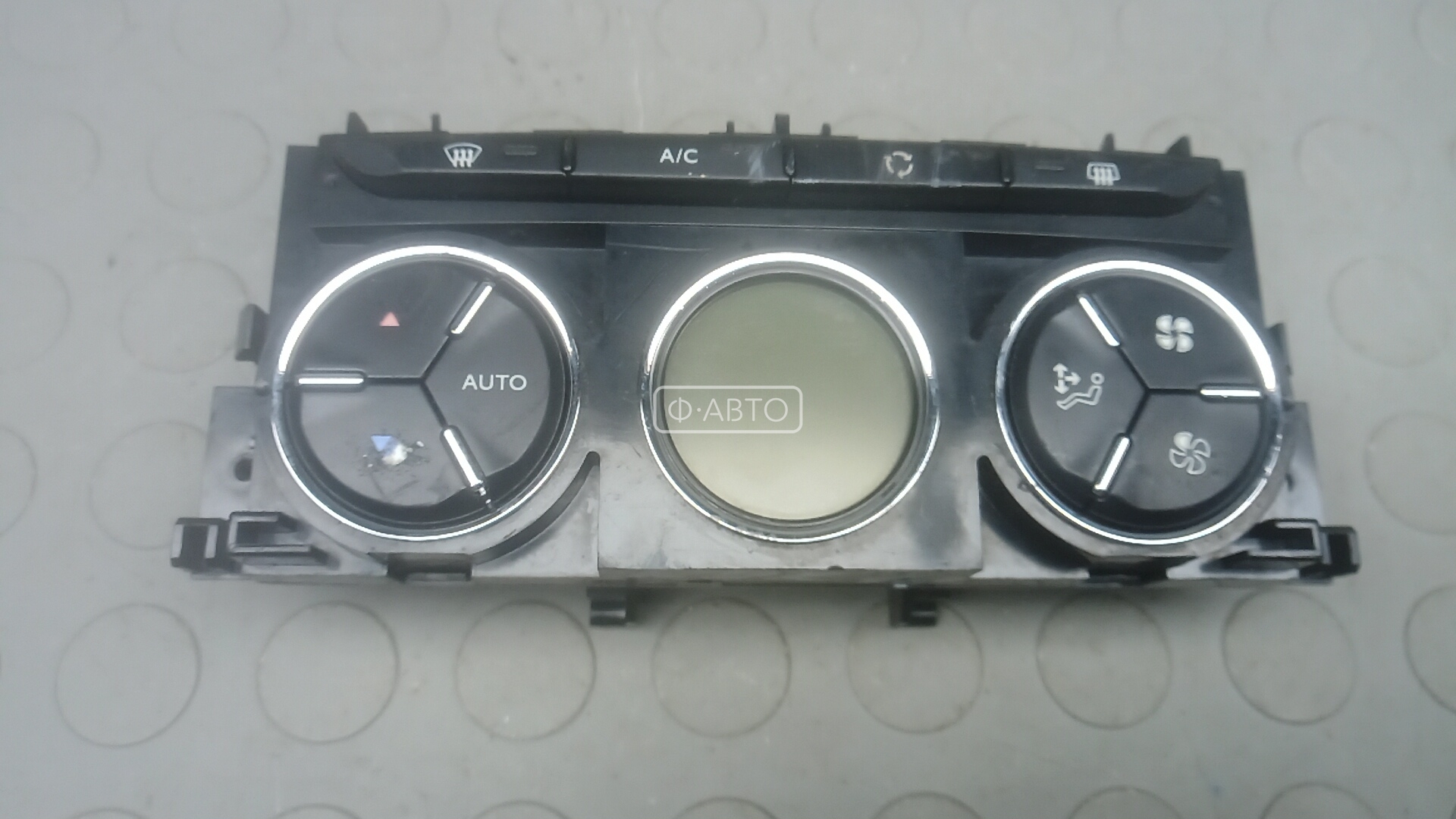 Блок управления печки и климат-контроля