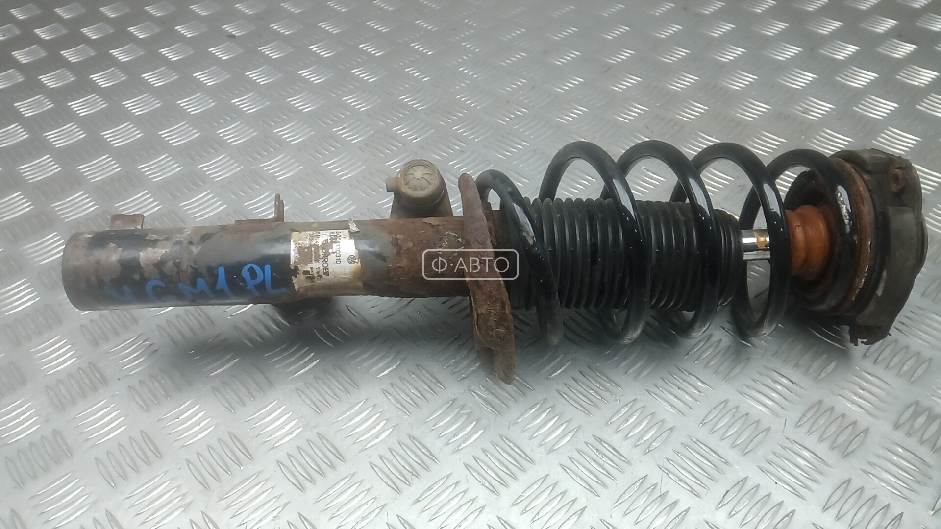 Стойка передняя левая