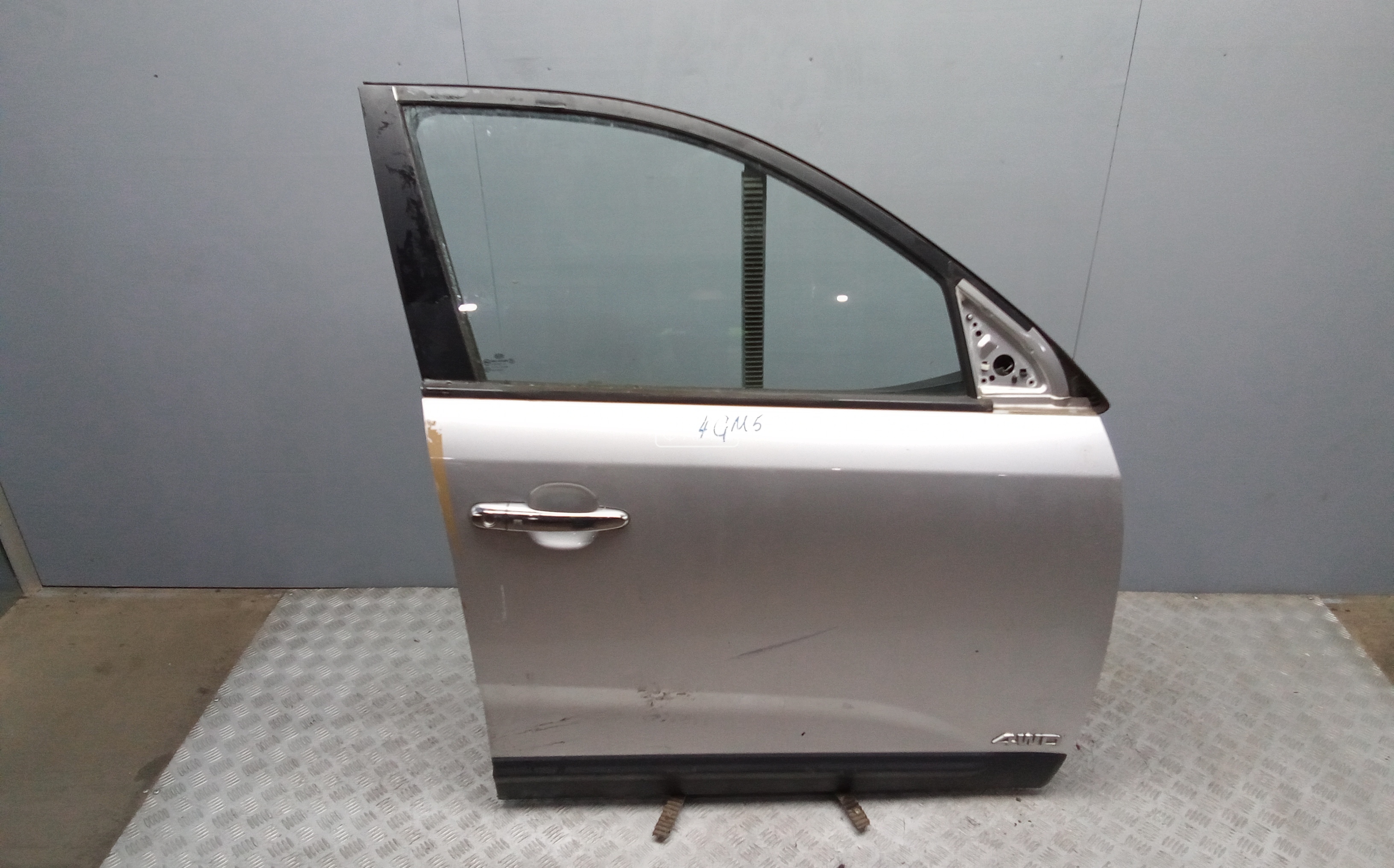 Дверь передняя правая