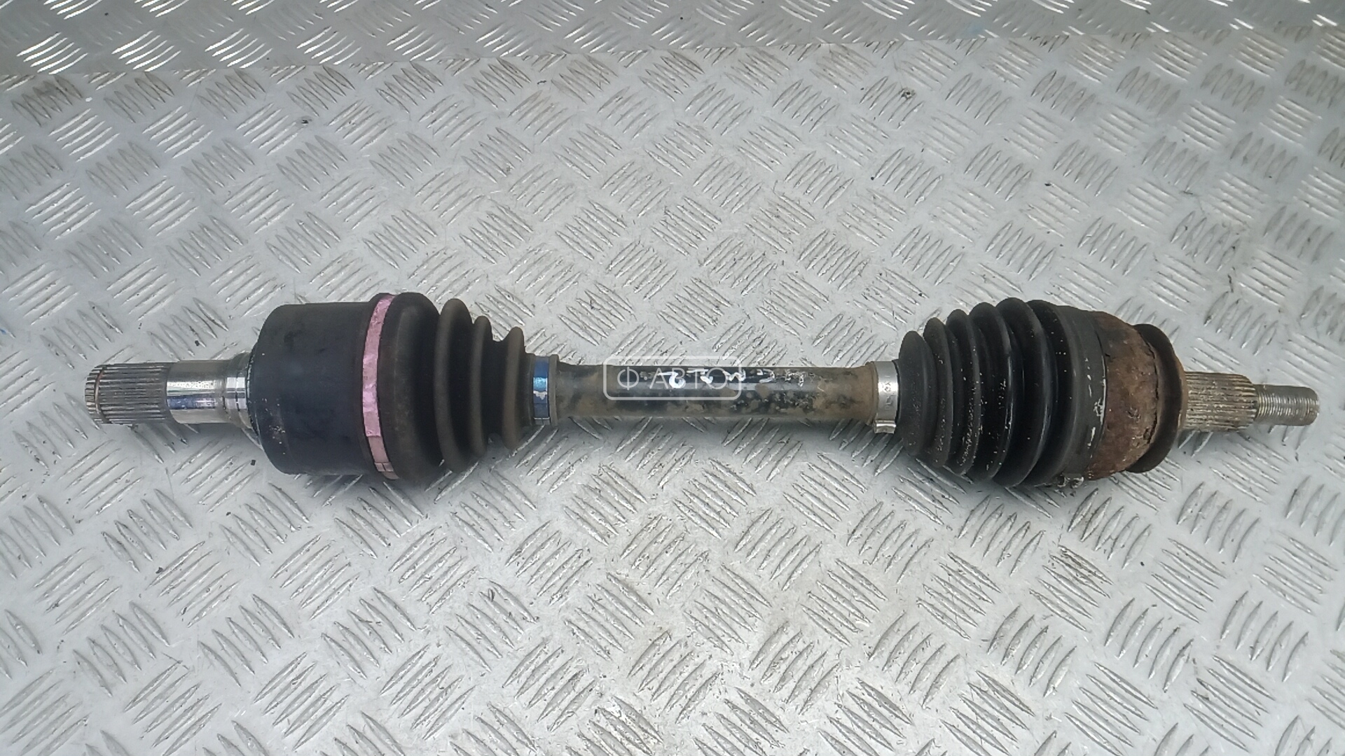 Привод передний левый