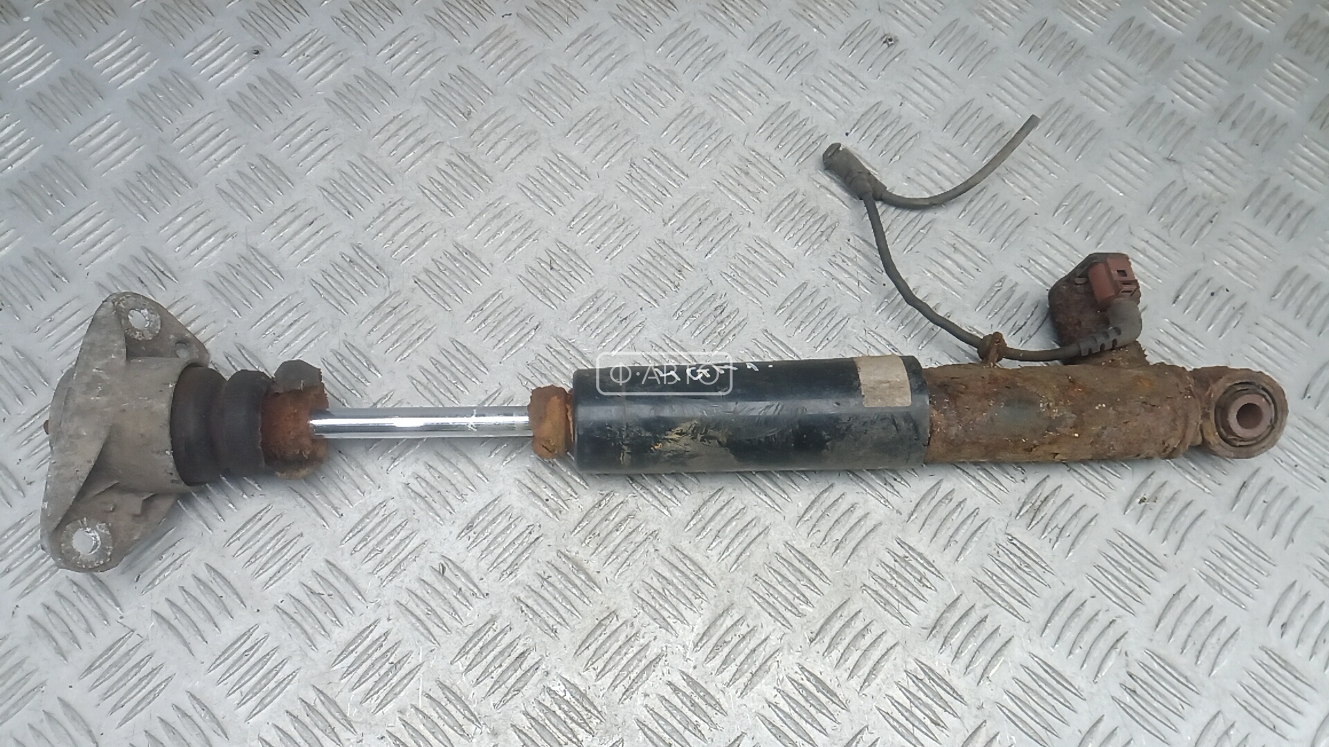 Амортизатор задний