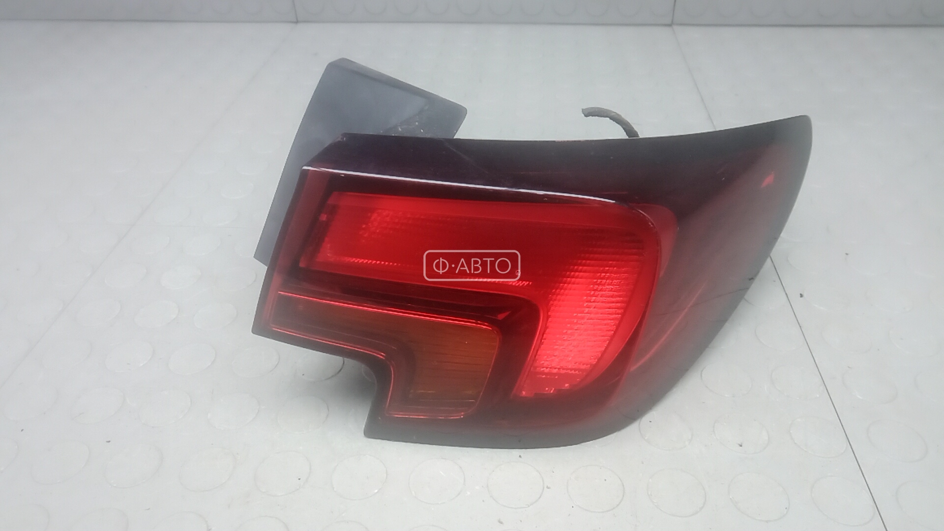 Фонарь задний правый