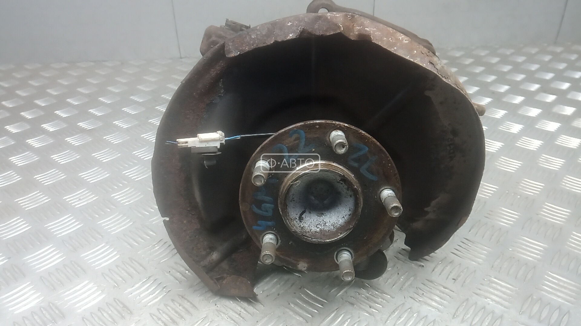 Ступица задняя левая