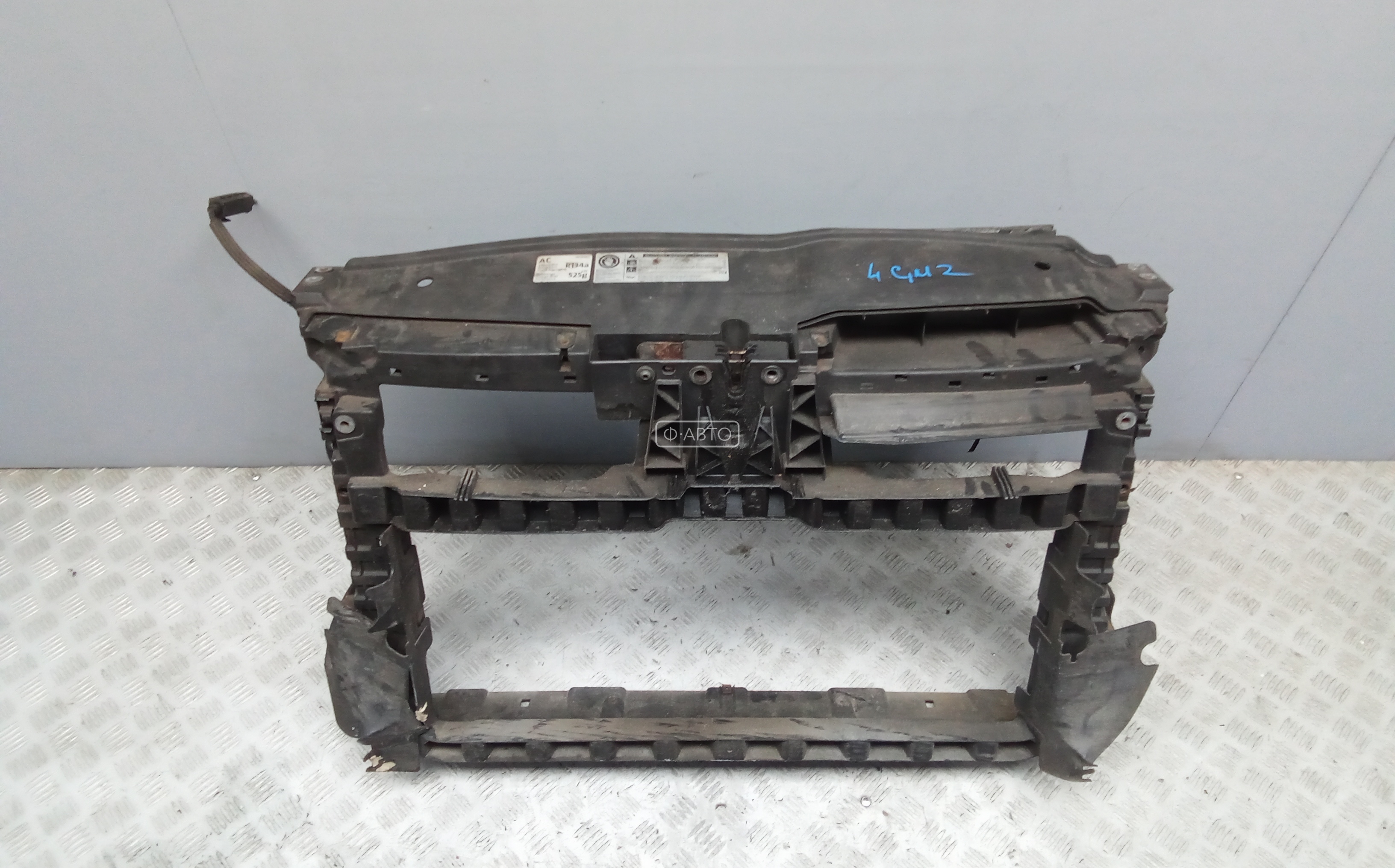 Передняя панель крепления облицовки (телевизор)