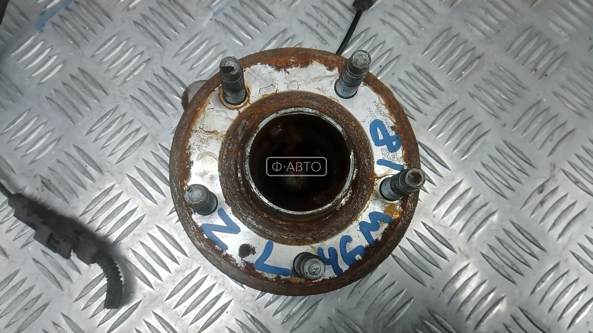 Ступица задняя левая