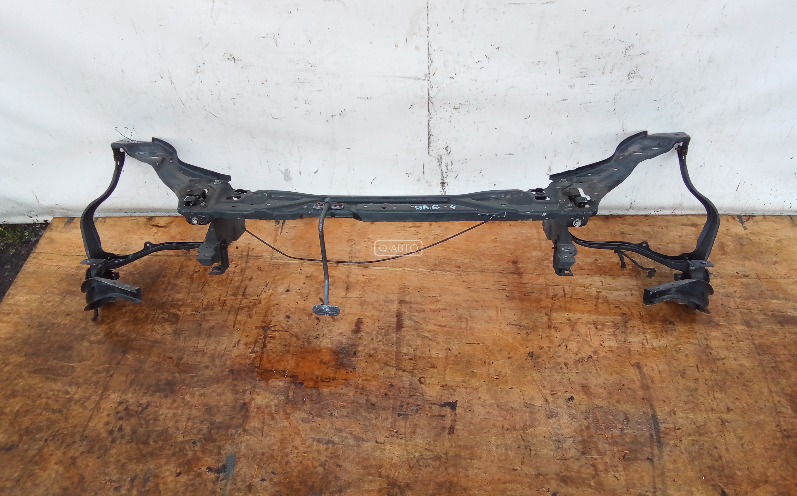 Передняя панель крепления облицовки (телевизор)