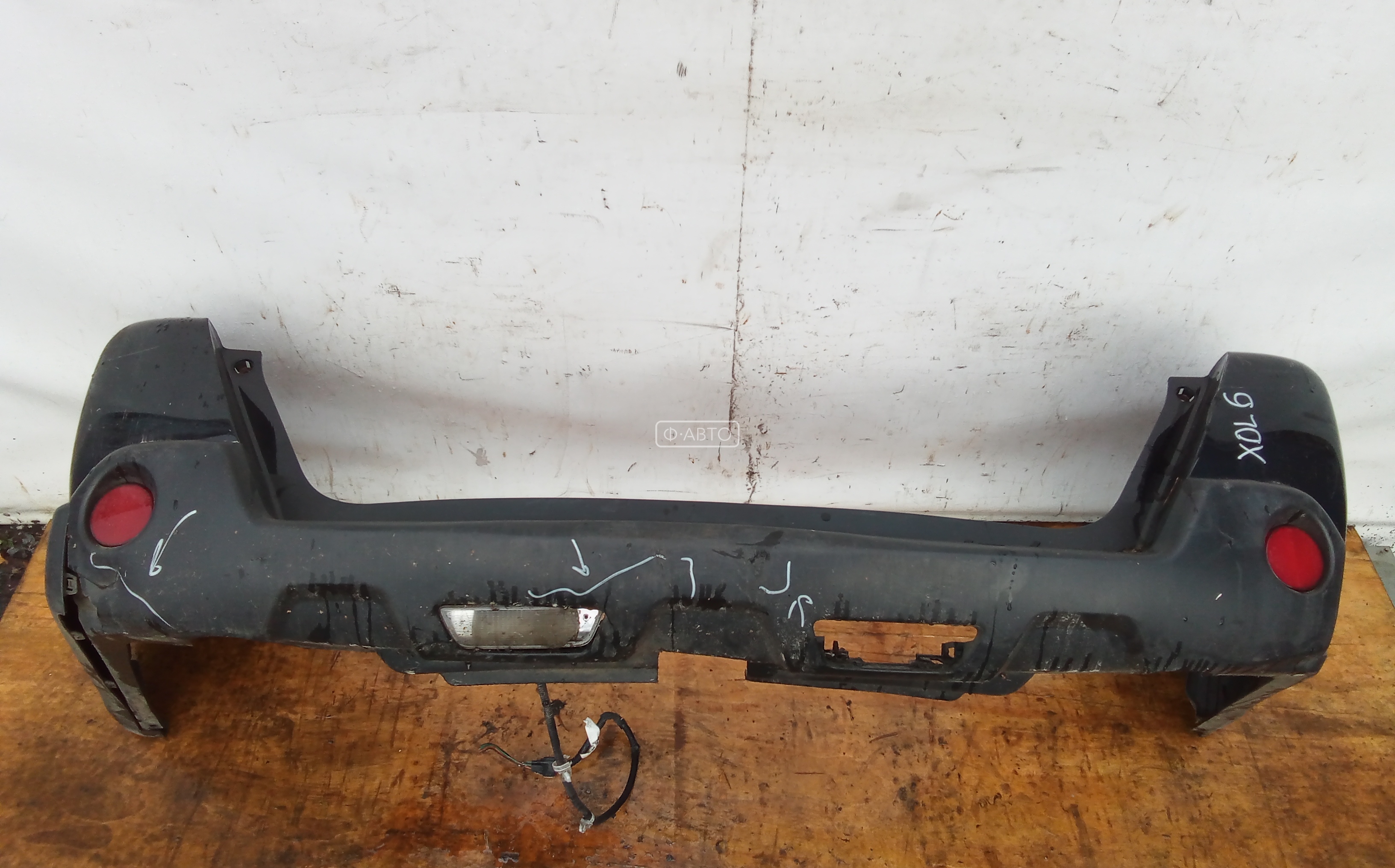 Бампер задний