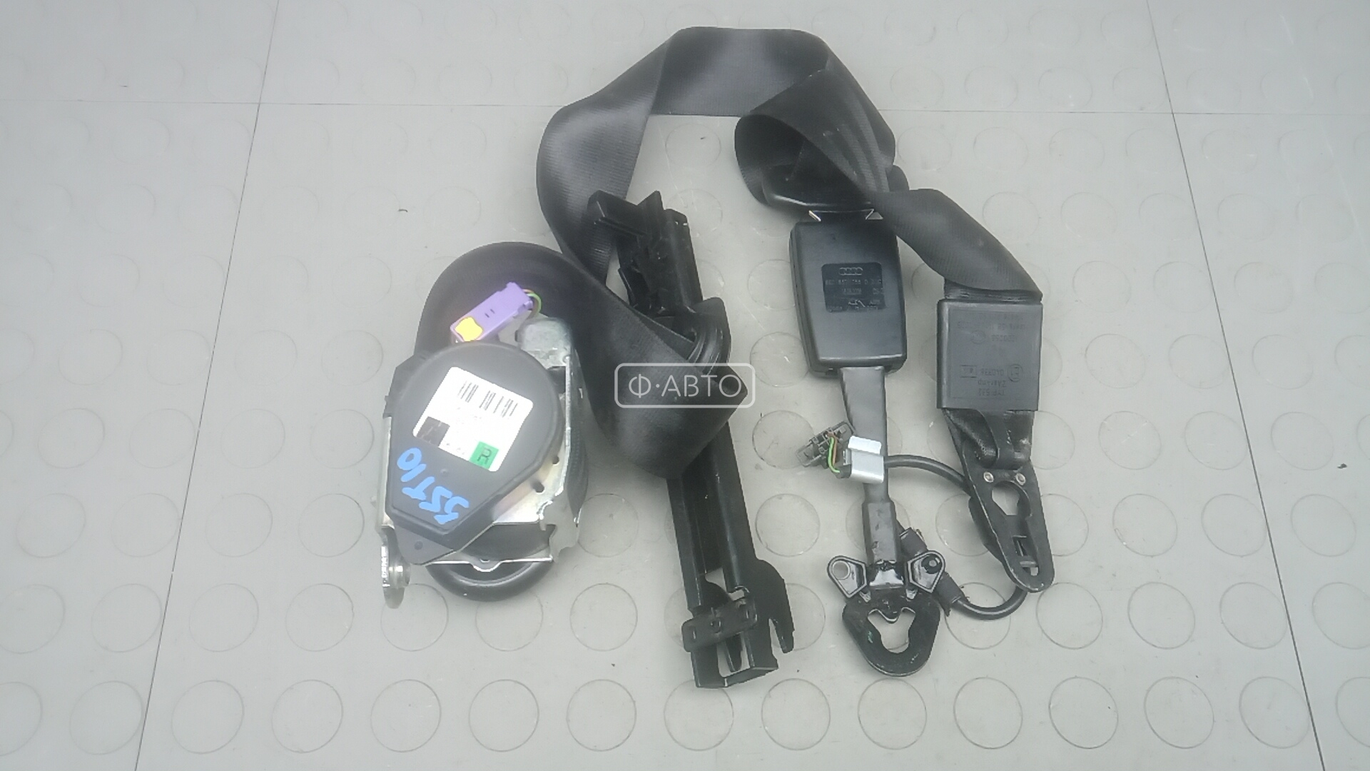 Ремень безопасности с пиропатроном сиденья переднего