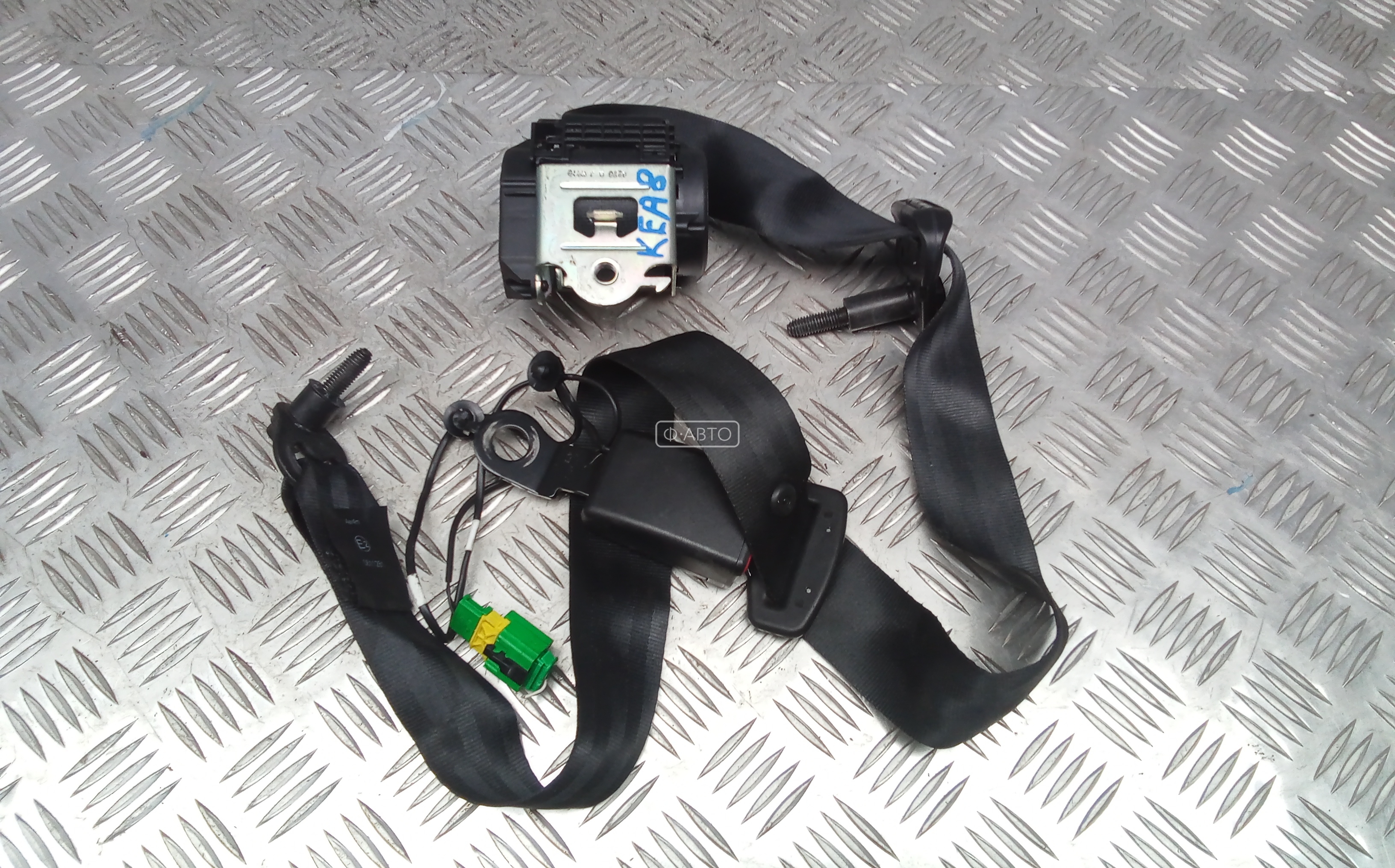 Ремень безопасности с пиропатроном сиденья переднего