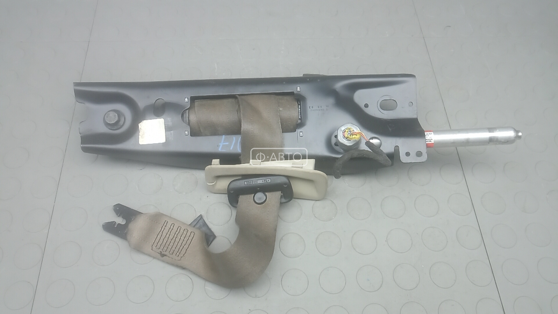 Ремень безопасности с пиропатроном сиденья переднего