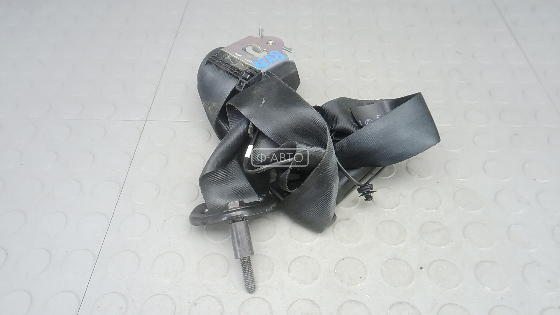 Ремень безопасности с пиропатроном сиденья переднего