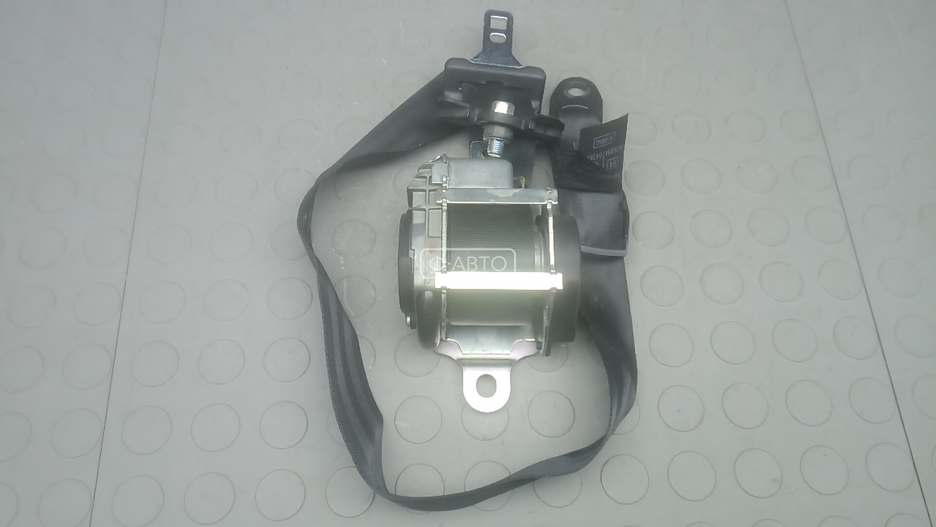 Ремень безопасности с пиропатроном сиденья переднего