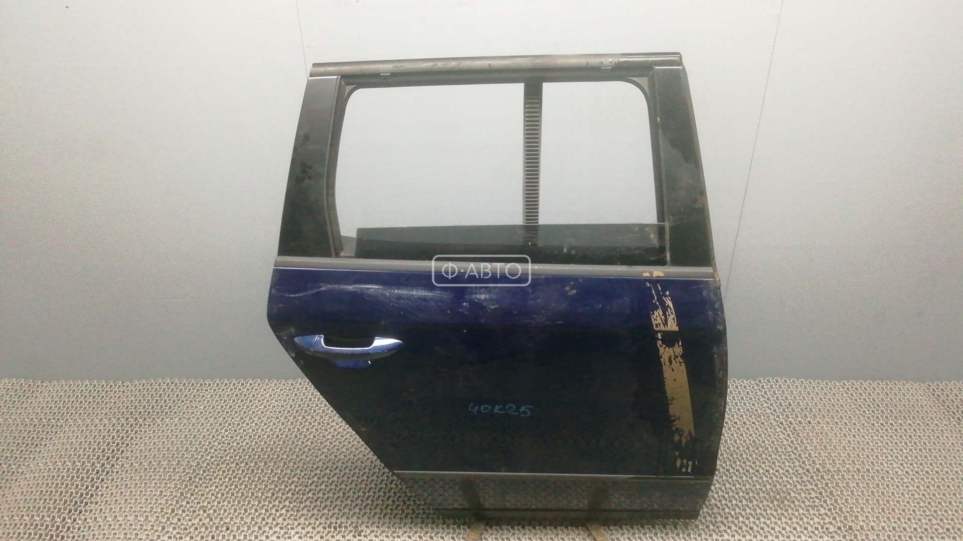 Дверь задняя правая