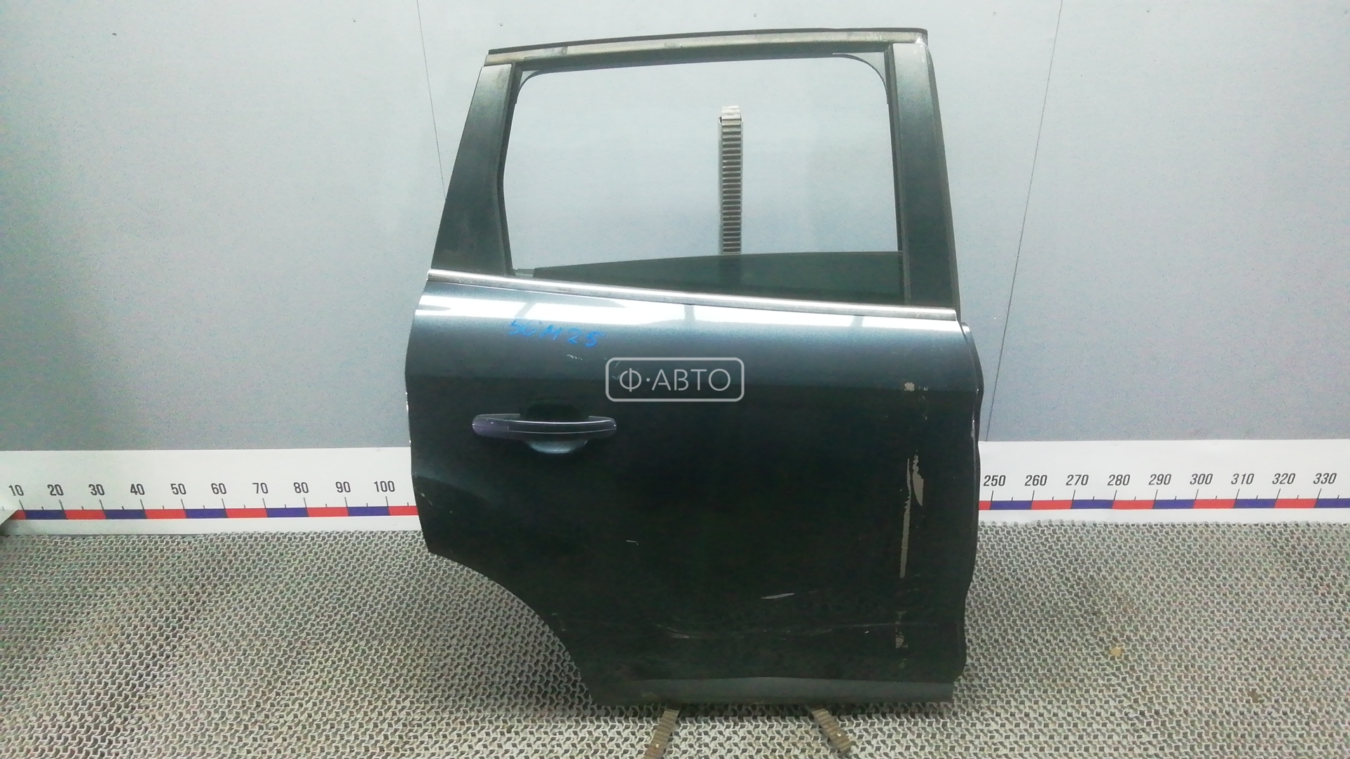 Дверь задняя правая