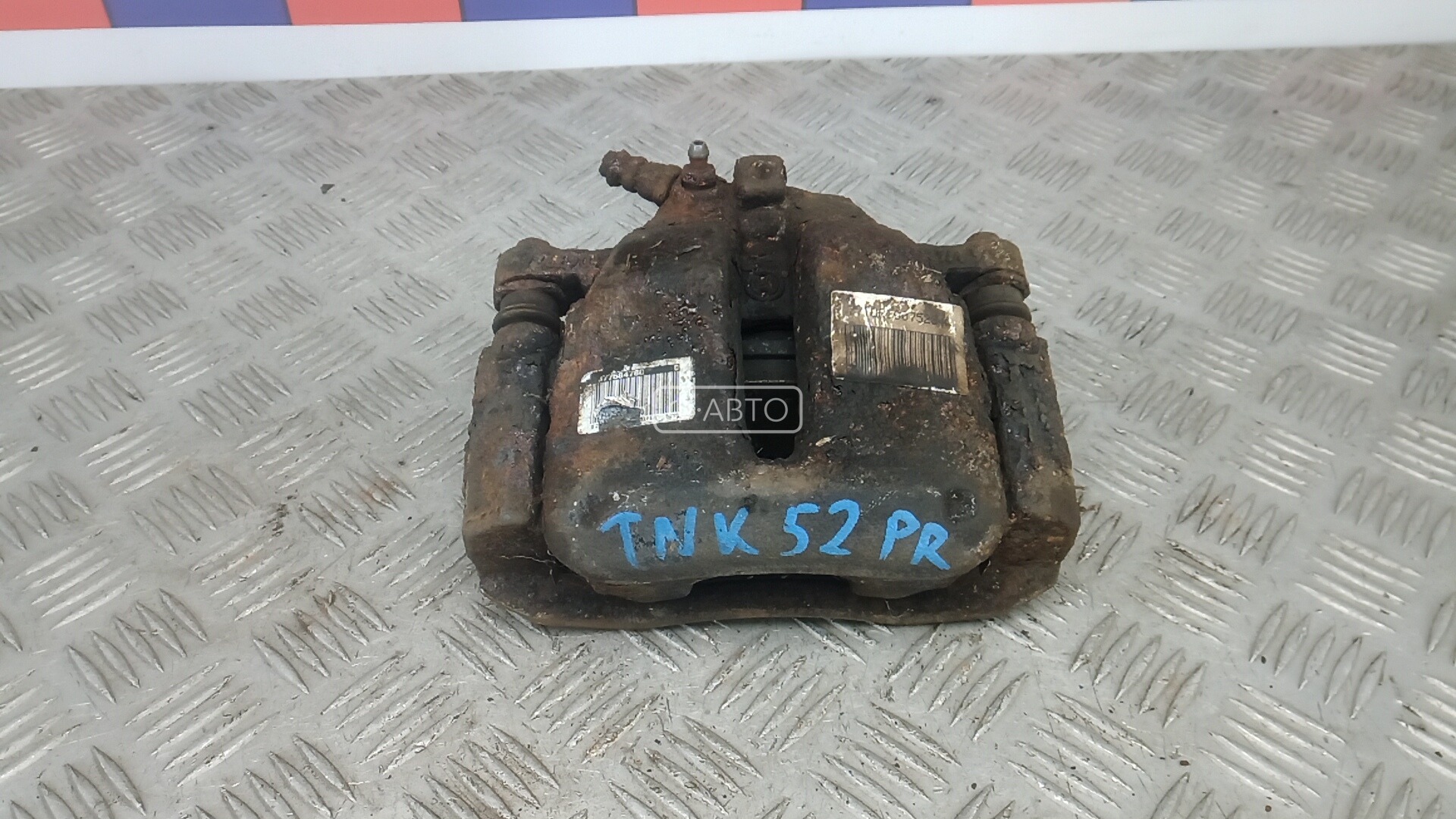 Суппорт тормозной передний правый