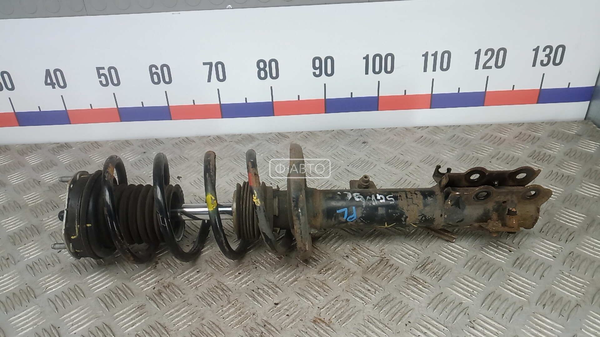 Стойка передняя левая