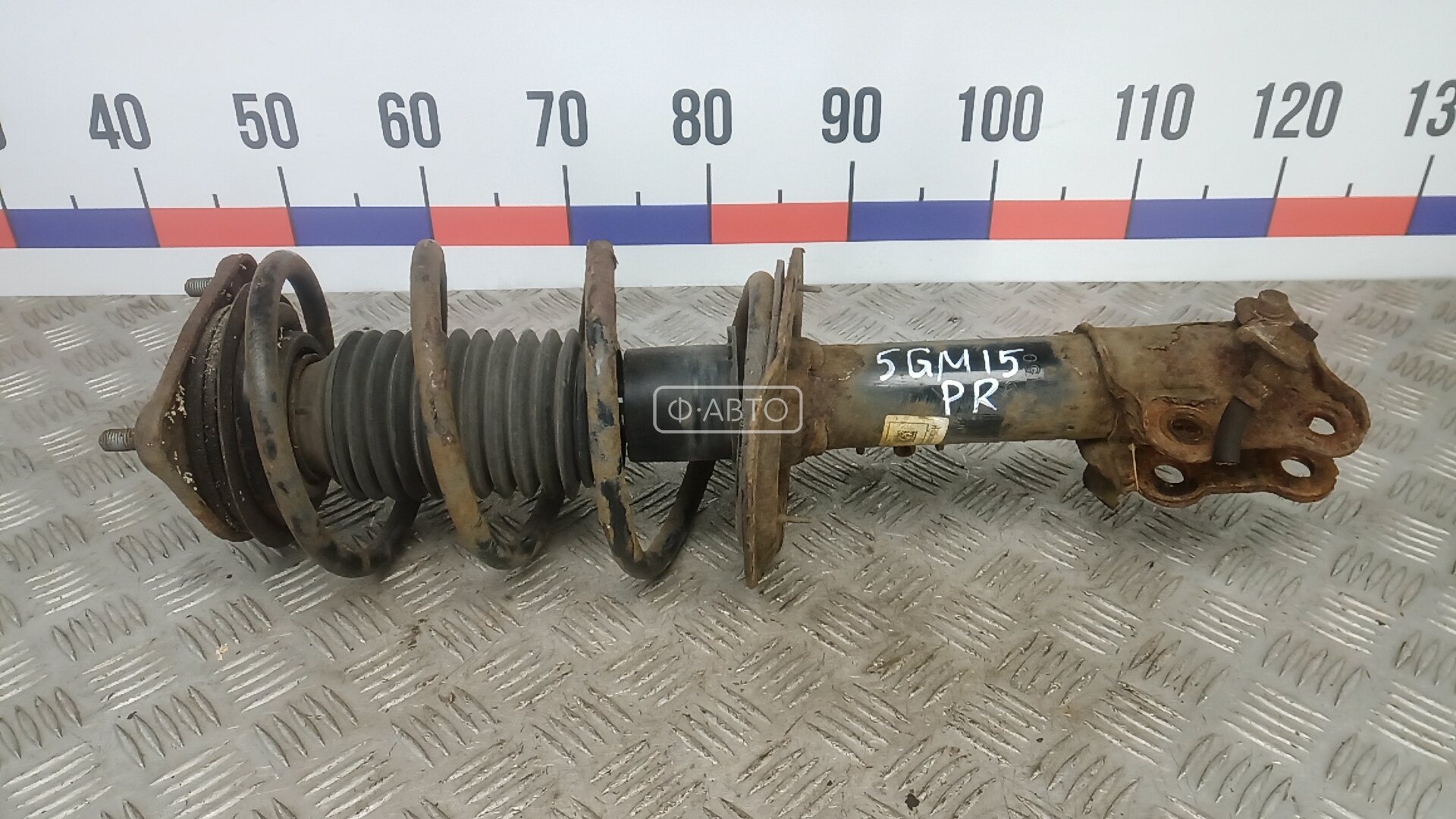 Стойка передняя правая