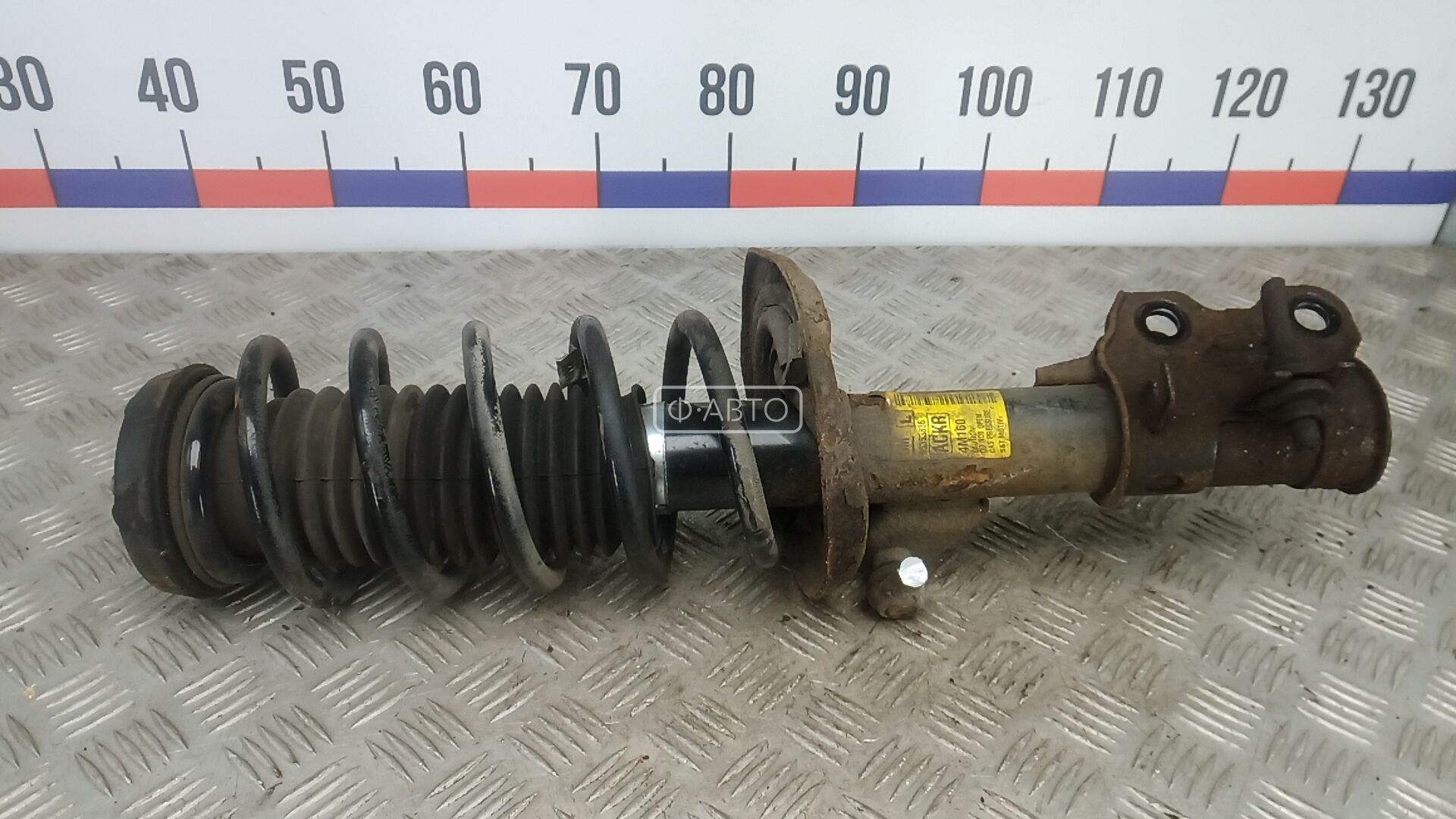 Стойка передняя левая