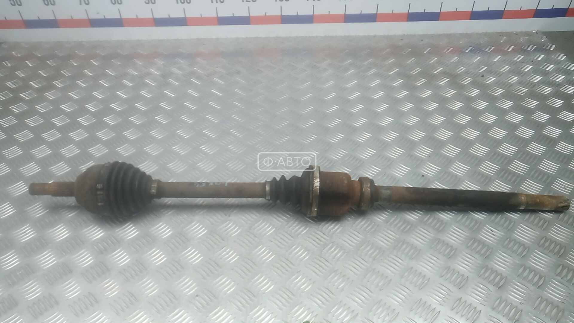 Привод передний правый