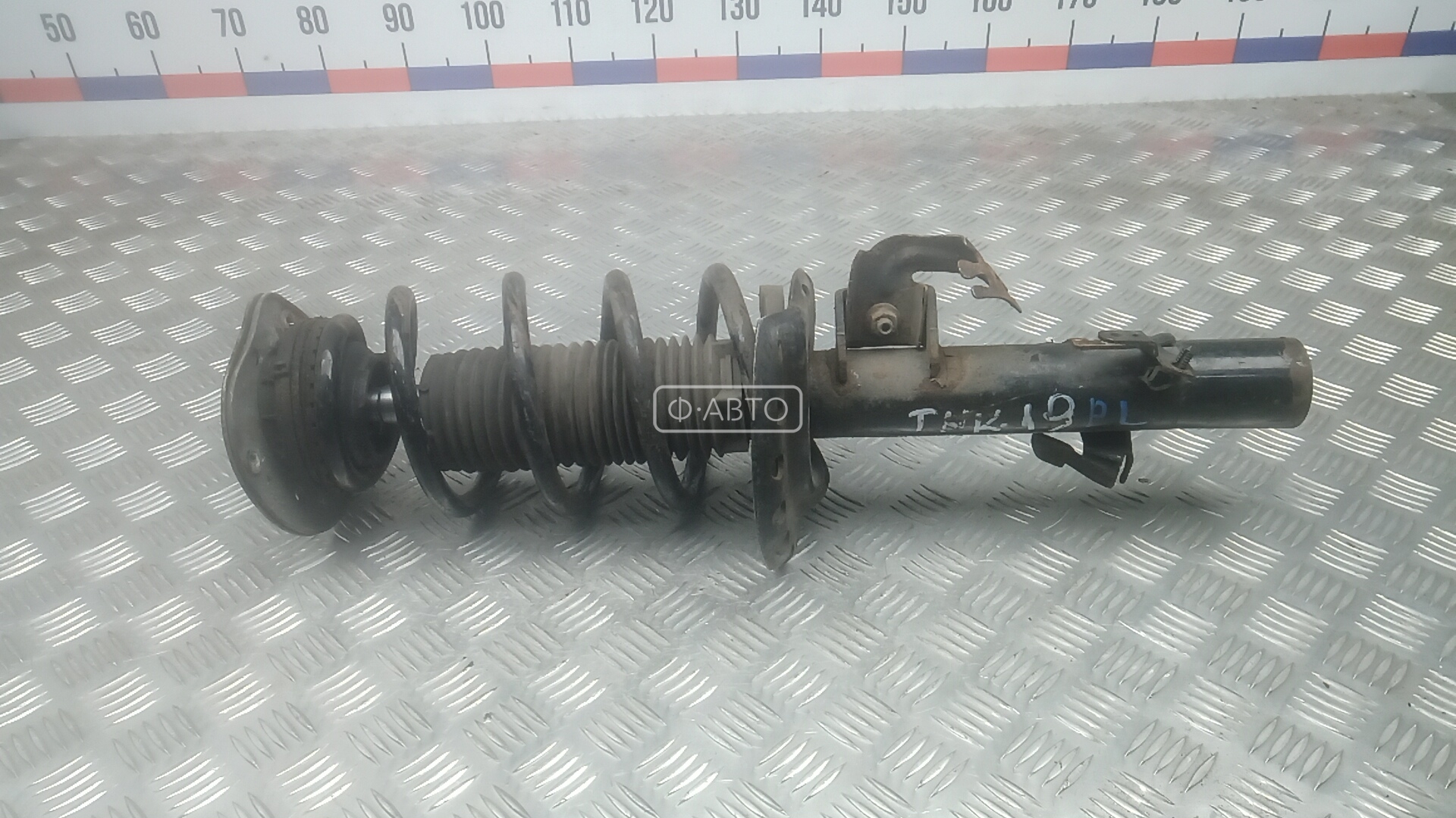 Стойка передняя левая