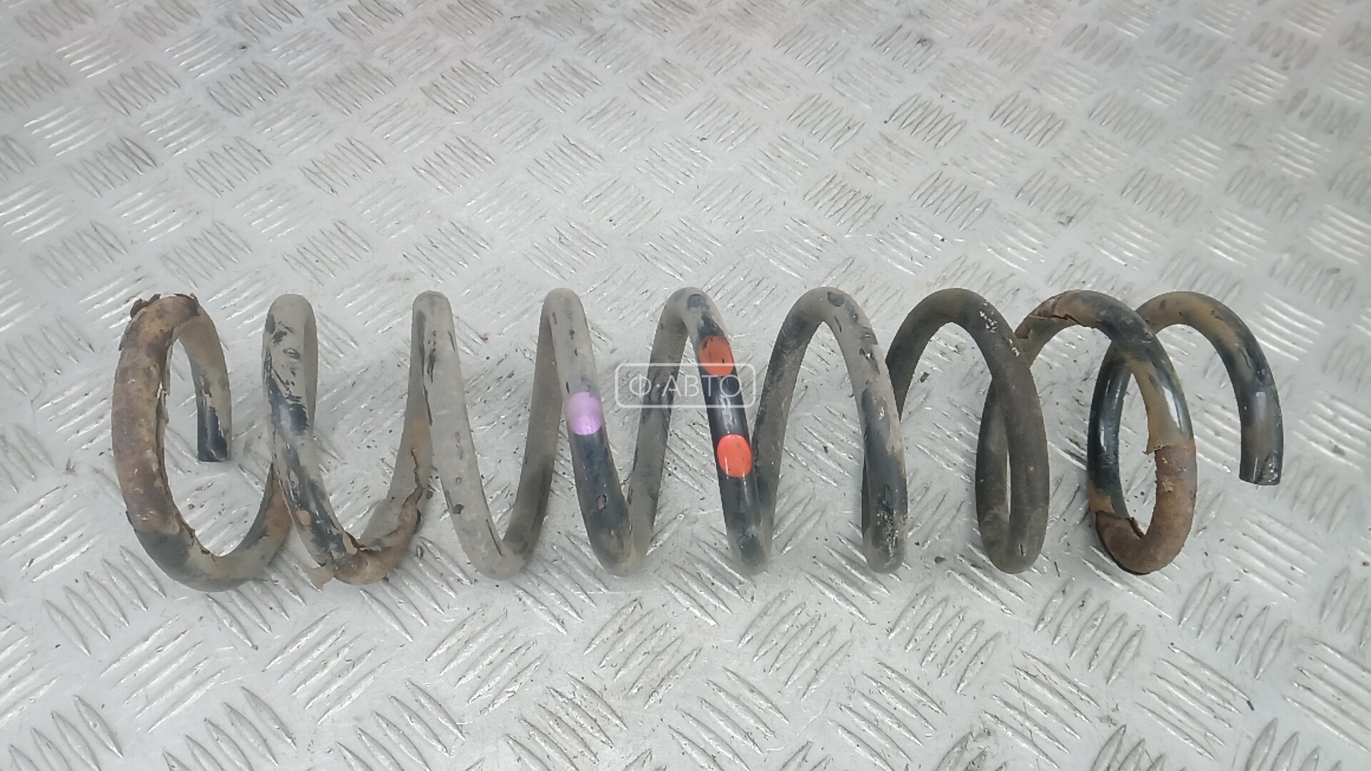 Пружина задняя