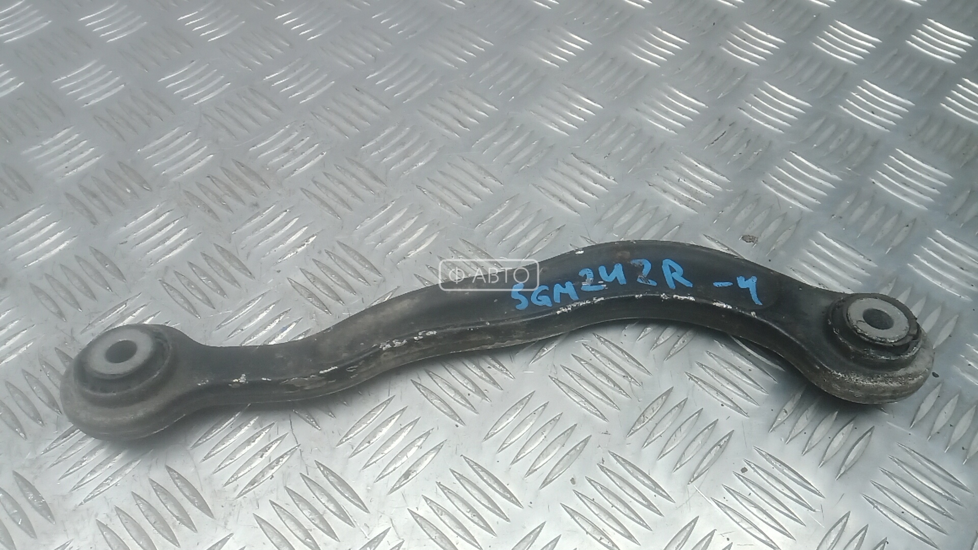 Рычаг задний