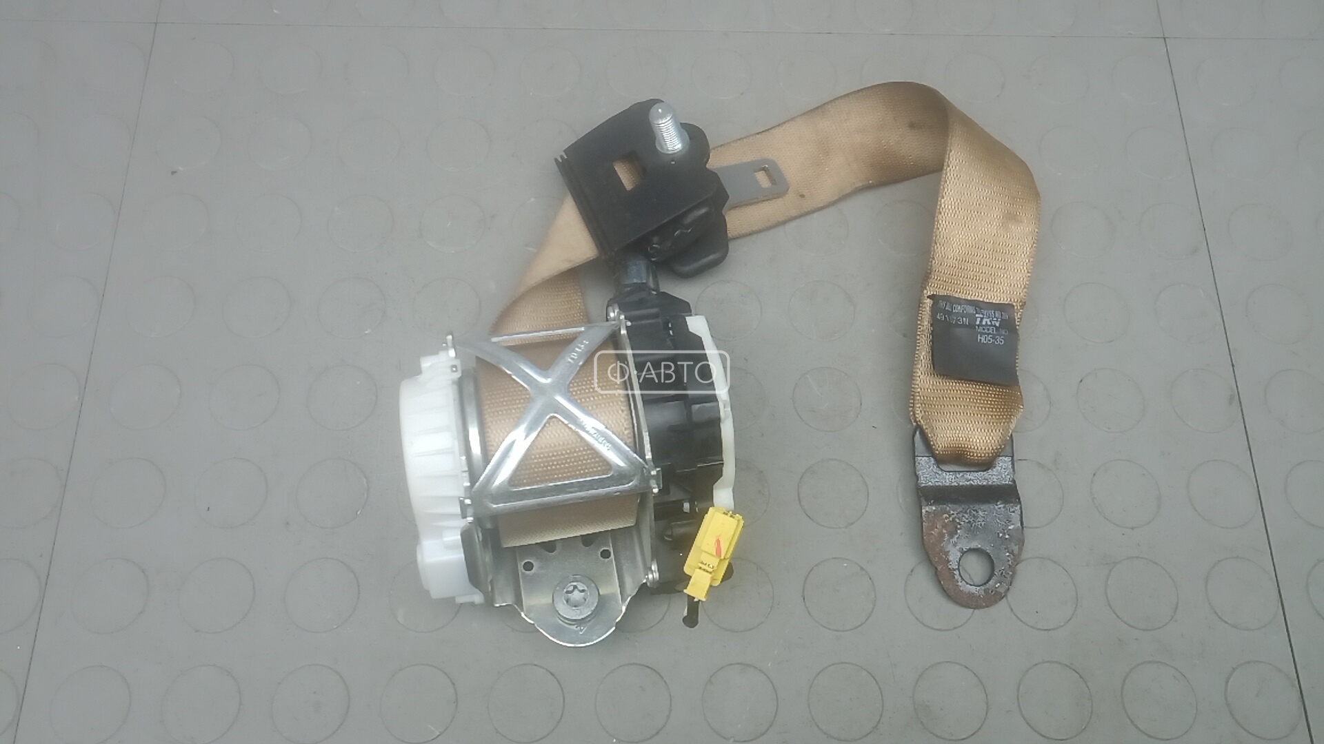 Ремень безопасности с пиропатроном сиденья переднего