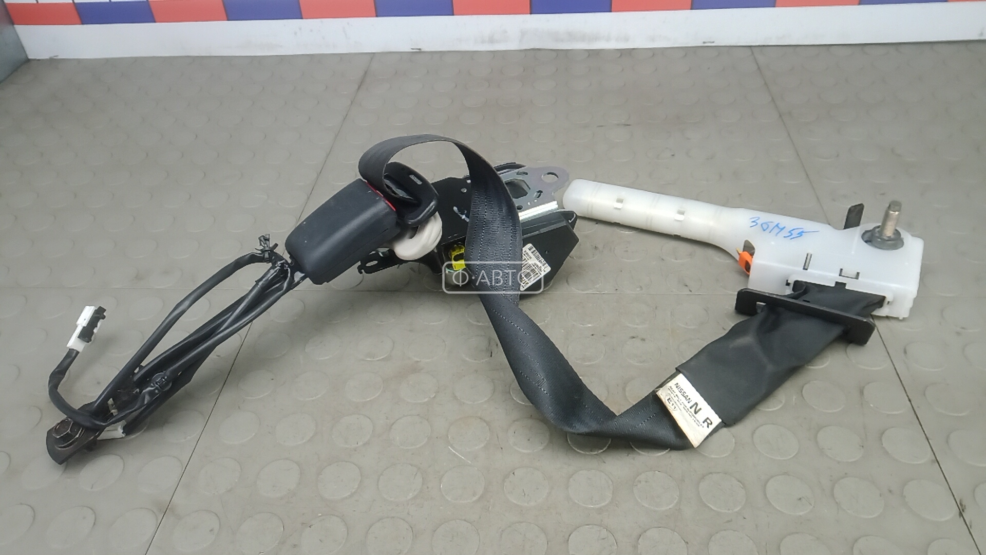 Ремень безопасности с пиропатроном сиденья переднего