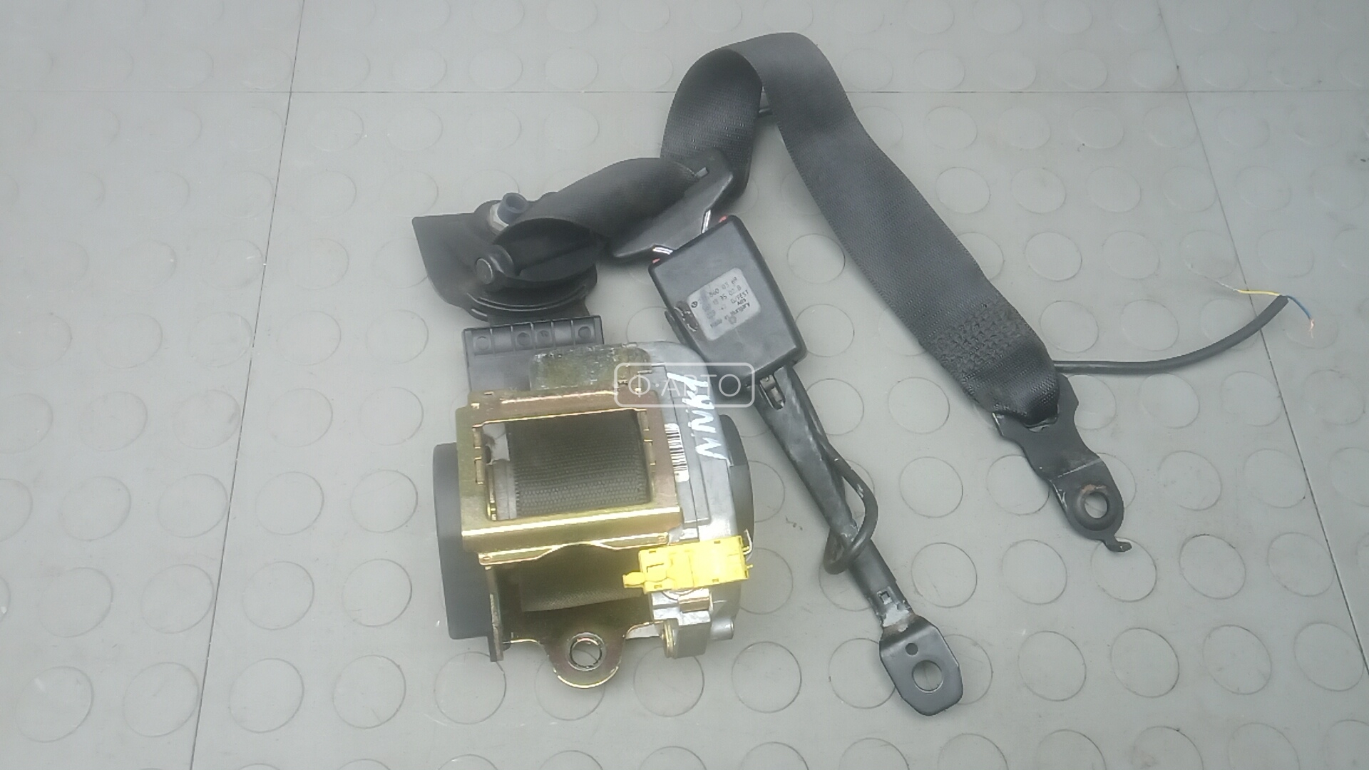 Ремень безопасности с пиропатроном сиденья переднего