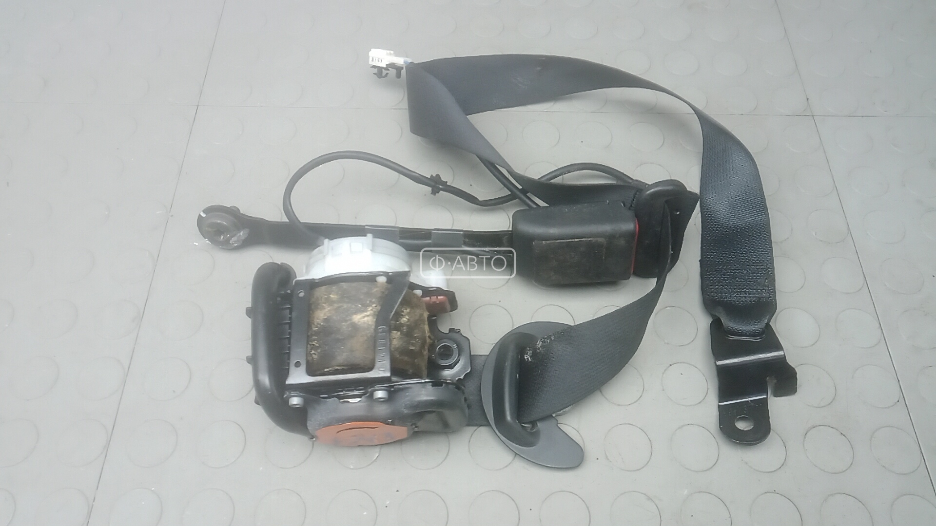 Ремень безопасности с пиропатроном сиденья переднего