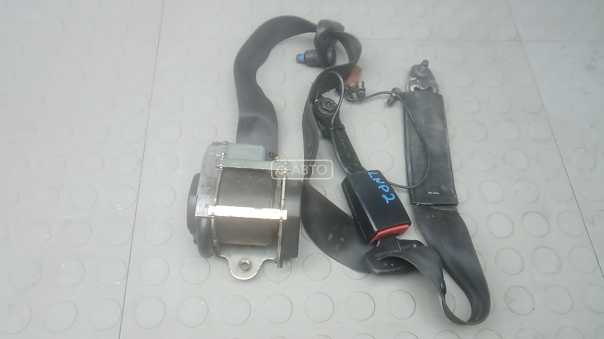 Ремень безопасности с пиропатроном сиденья переднего