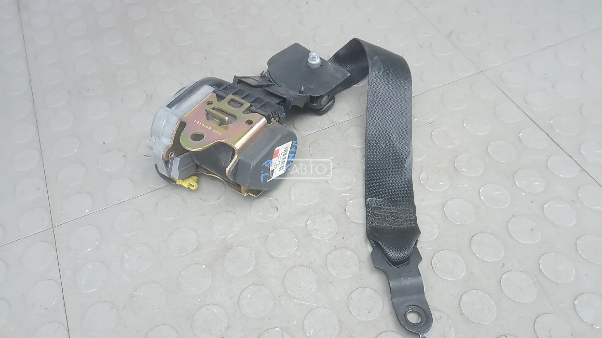 Ремень безопасности с пиропатроном сиденья переднего