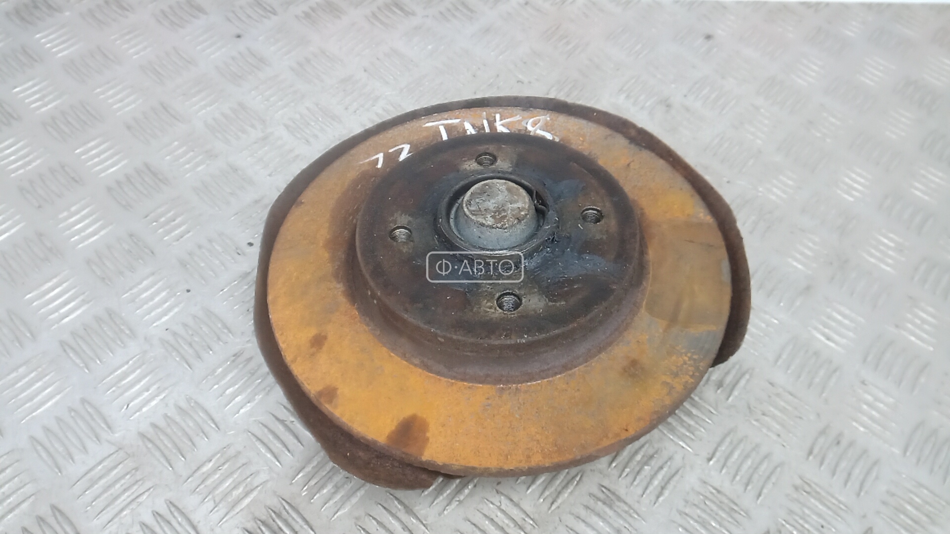 Ступица задняя левая