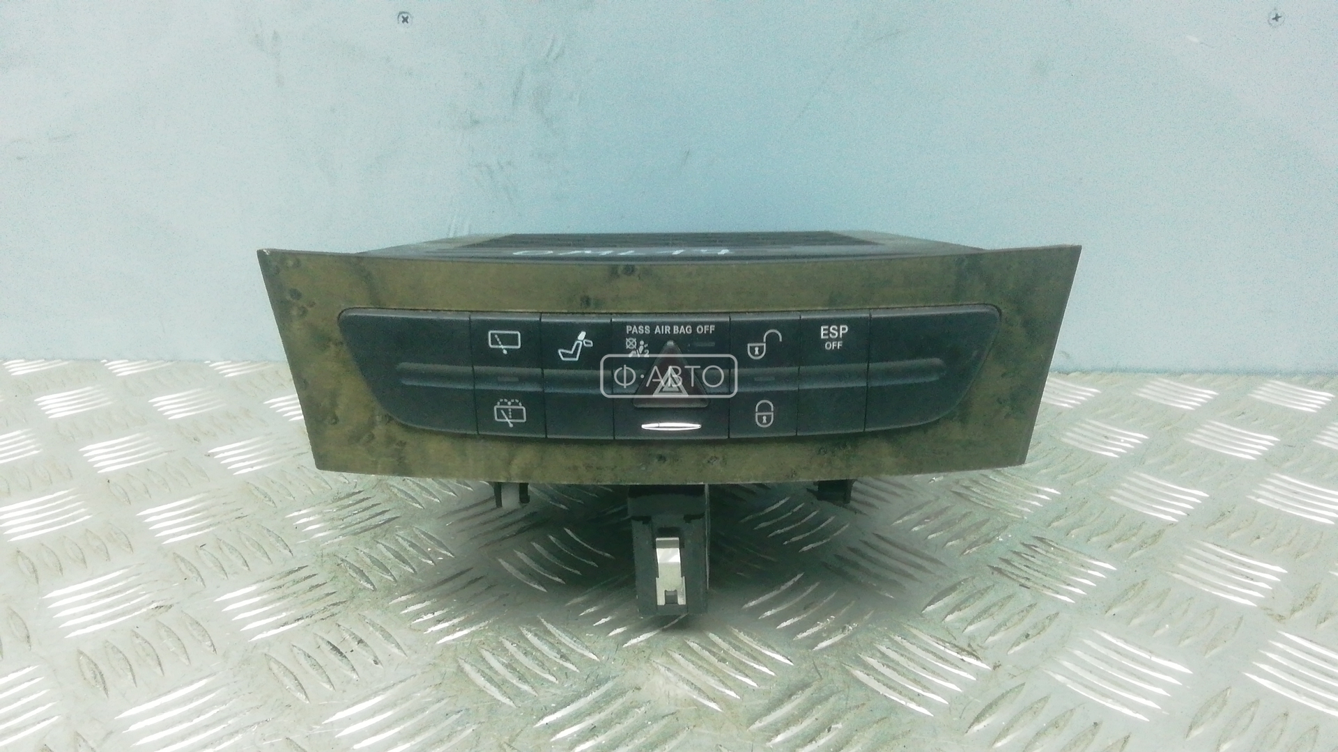 Кнопка аварийки