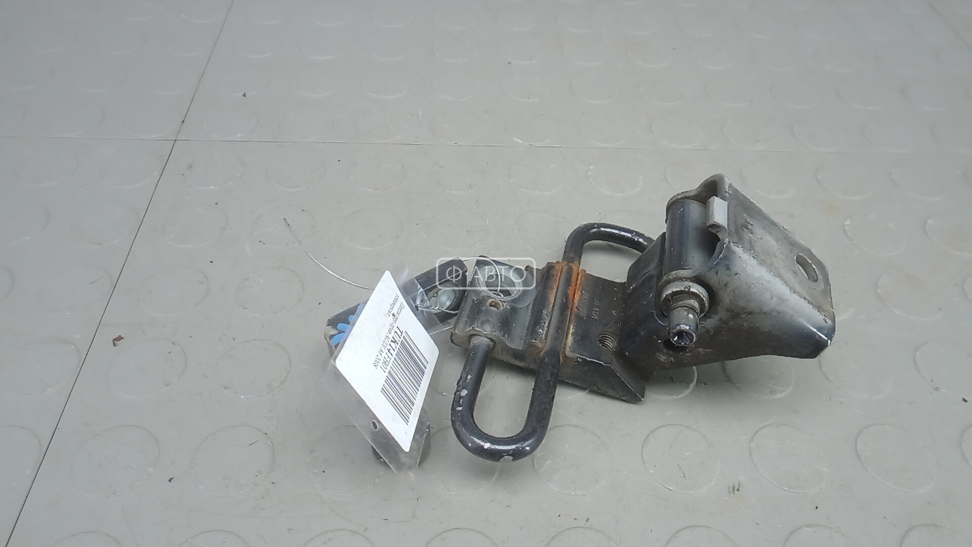 Петля передняя правая